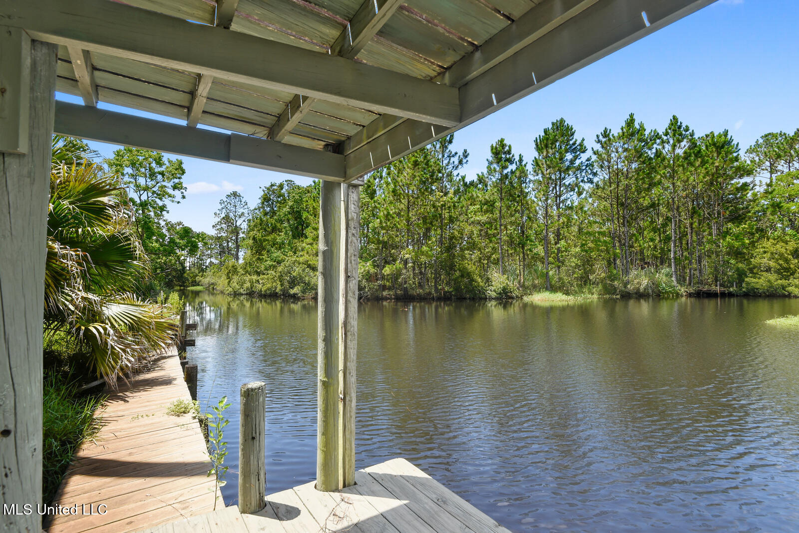 10091 River Drive Property Photo 6