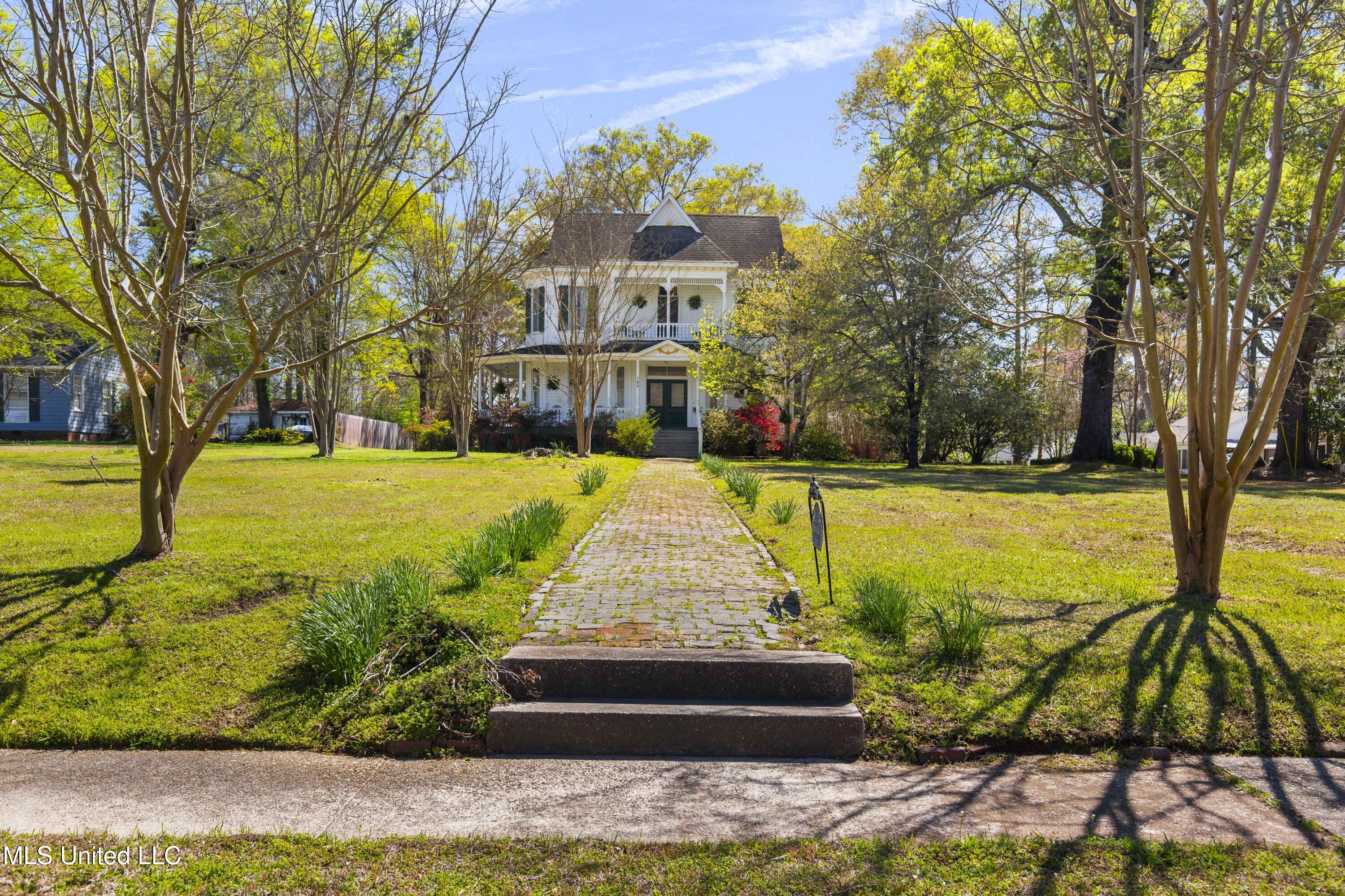 140 E Semmes Street Property Photo 2