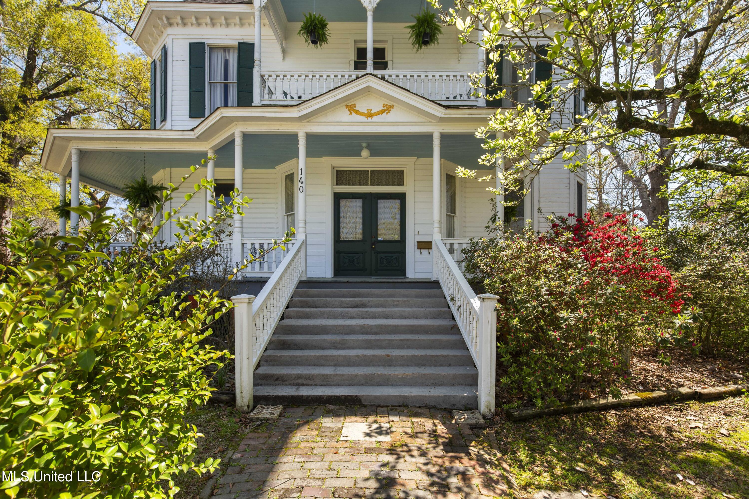 140 E Semmes Street Property Photo 6