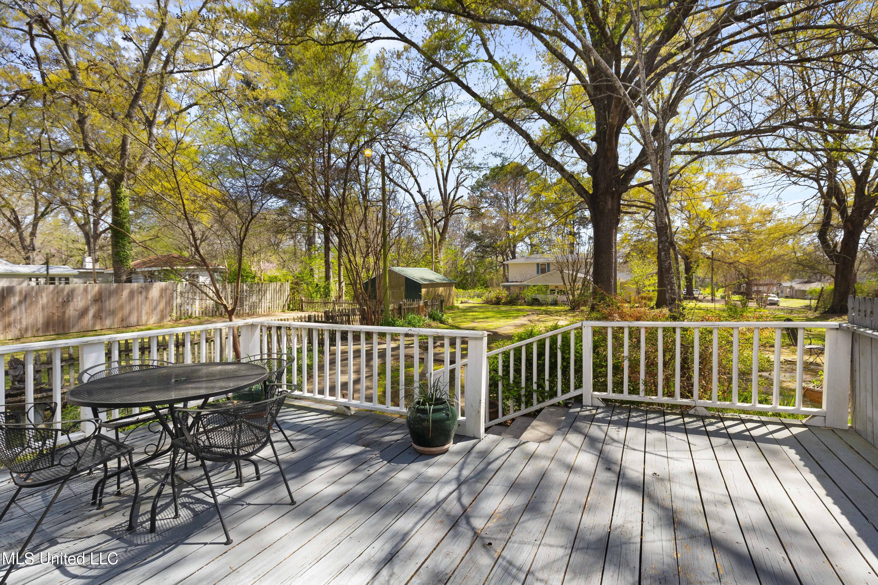 140 E Semmes Street Property Photo 19