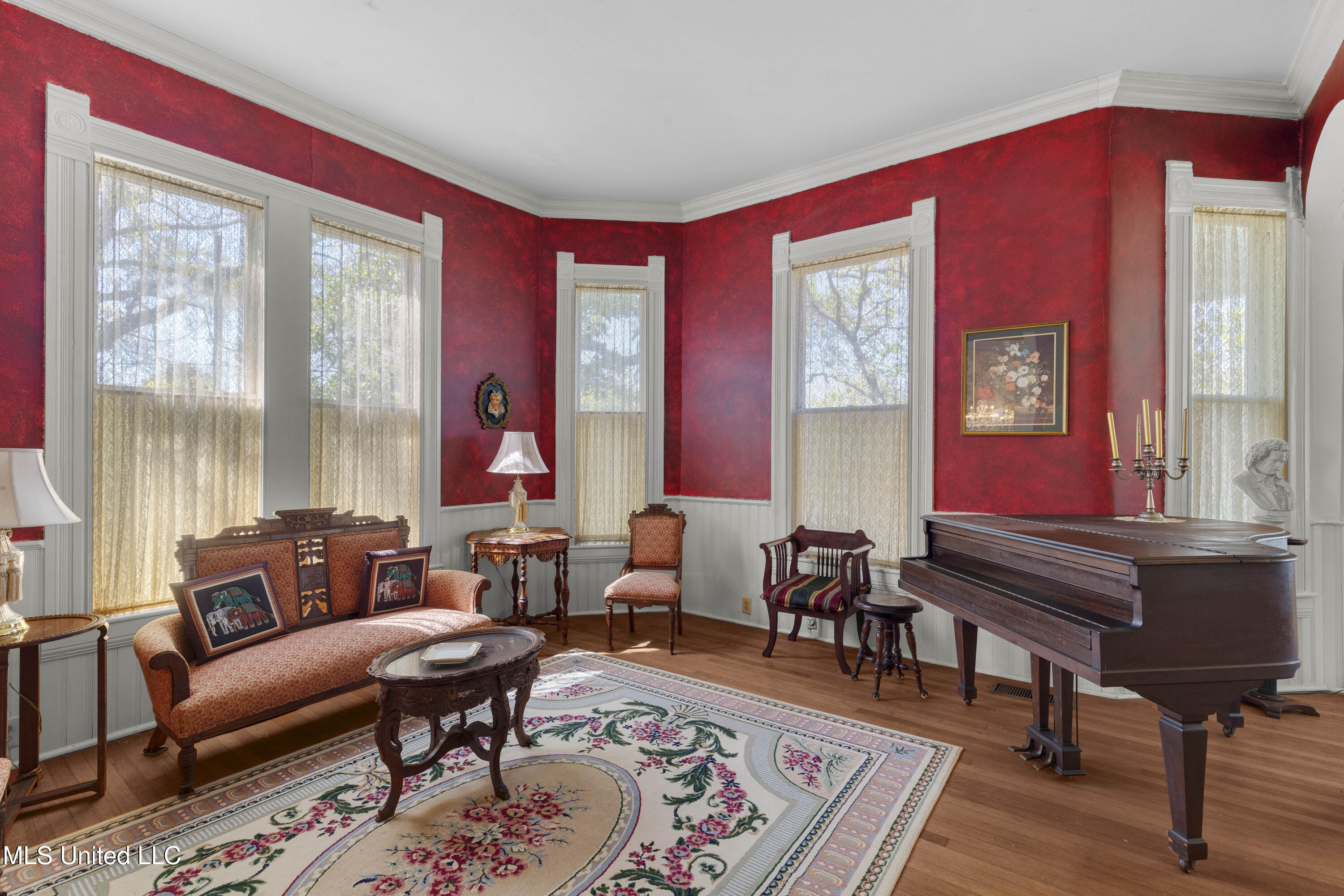 140 E Semmes Street Property Photo 24