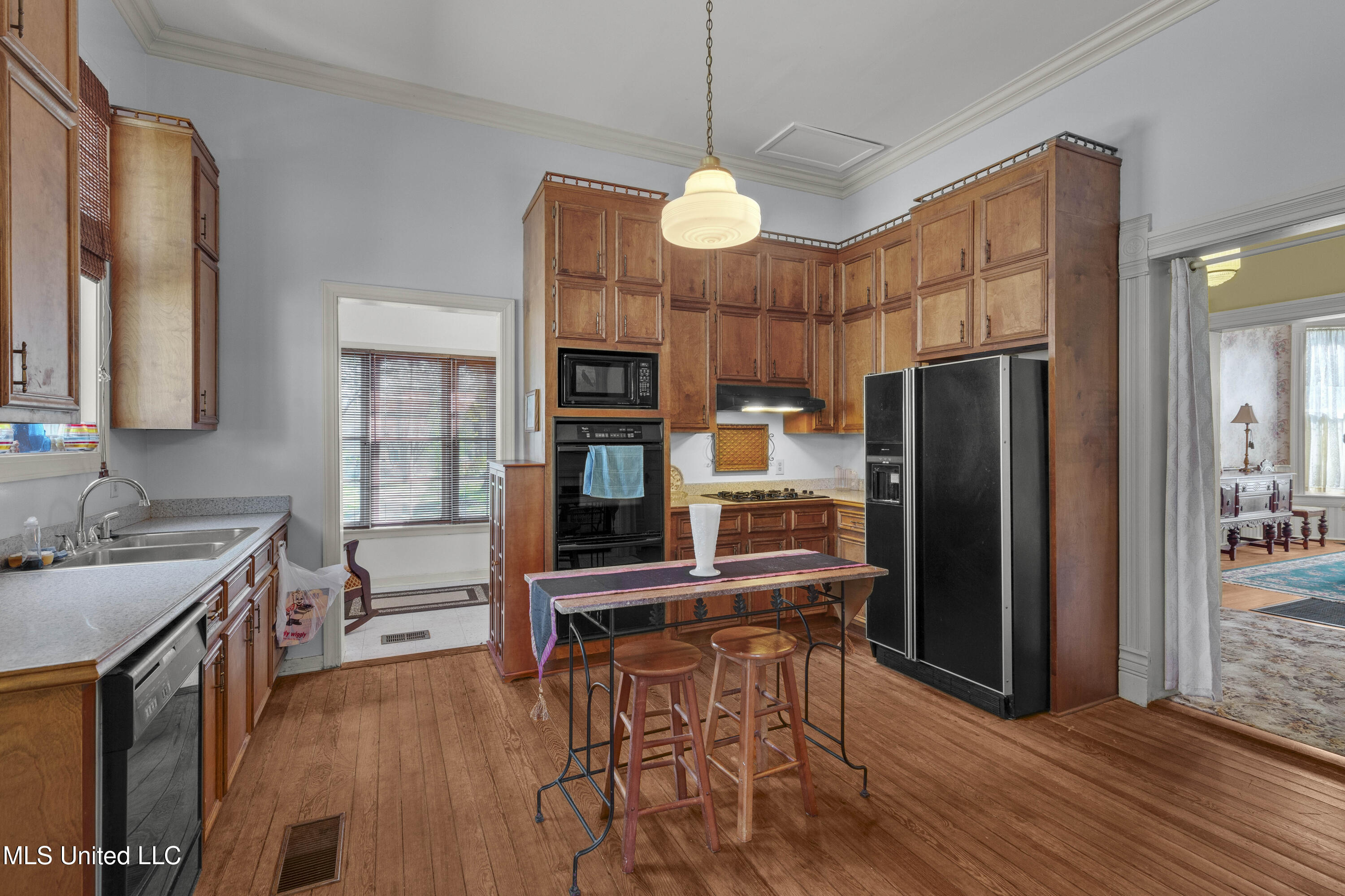 140 E Semmes Street Property Photo 34