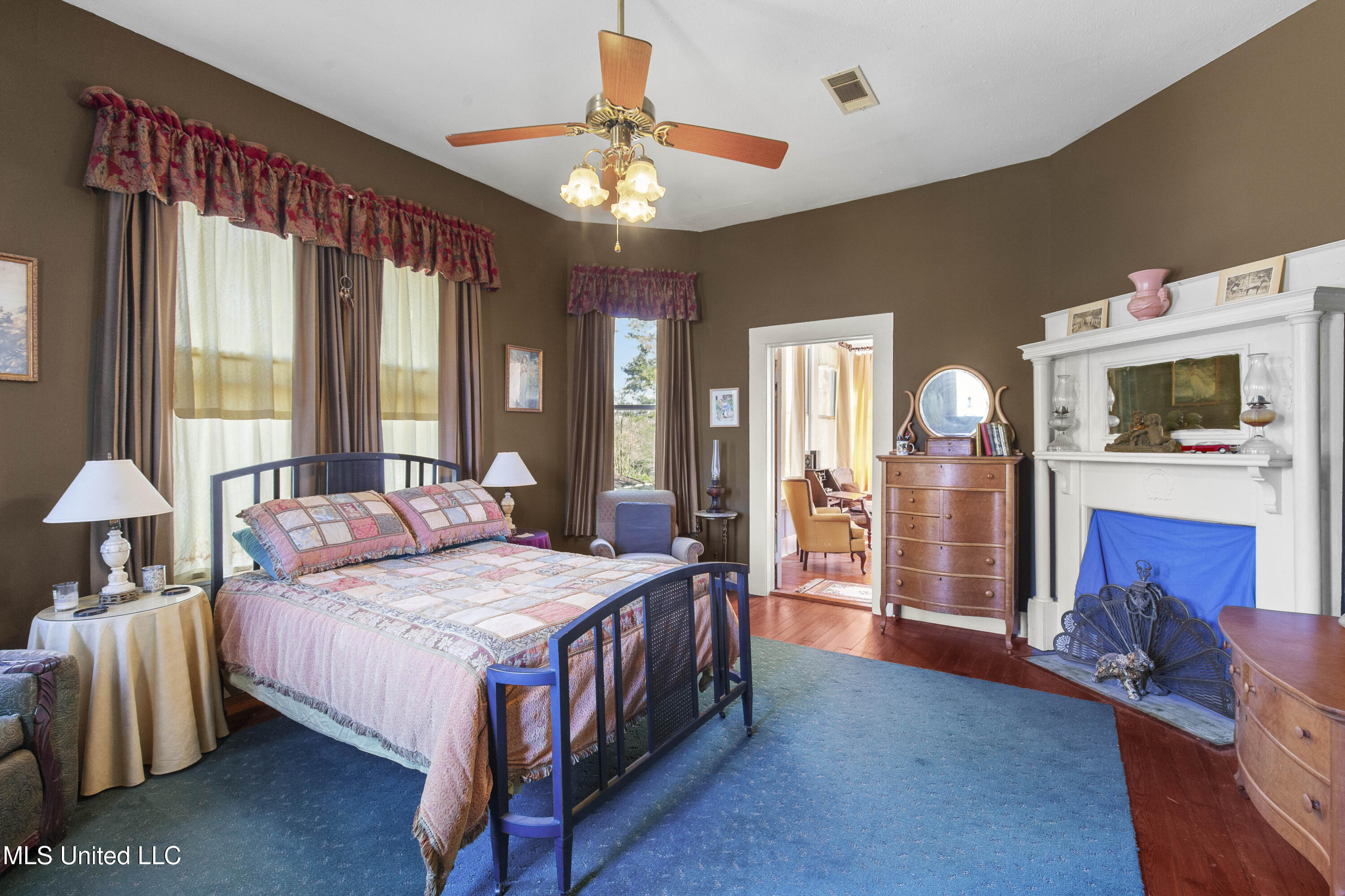 140 E Semmes Street Property Photo 59