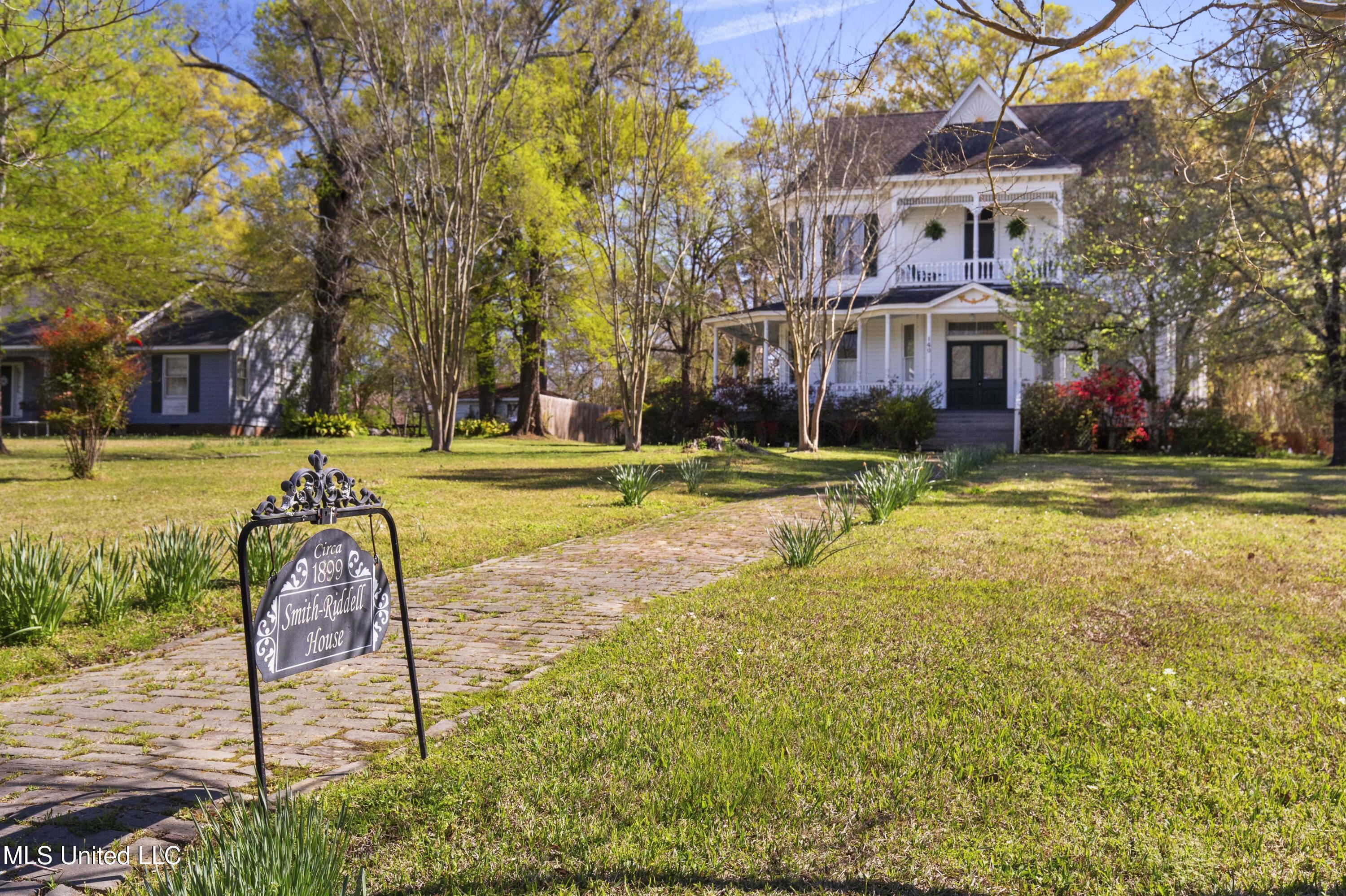 140 E Semmes Street Property Photo 71