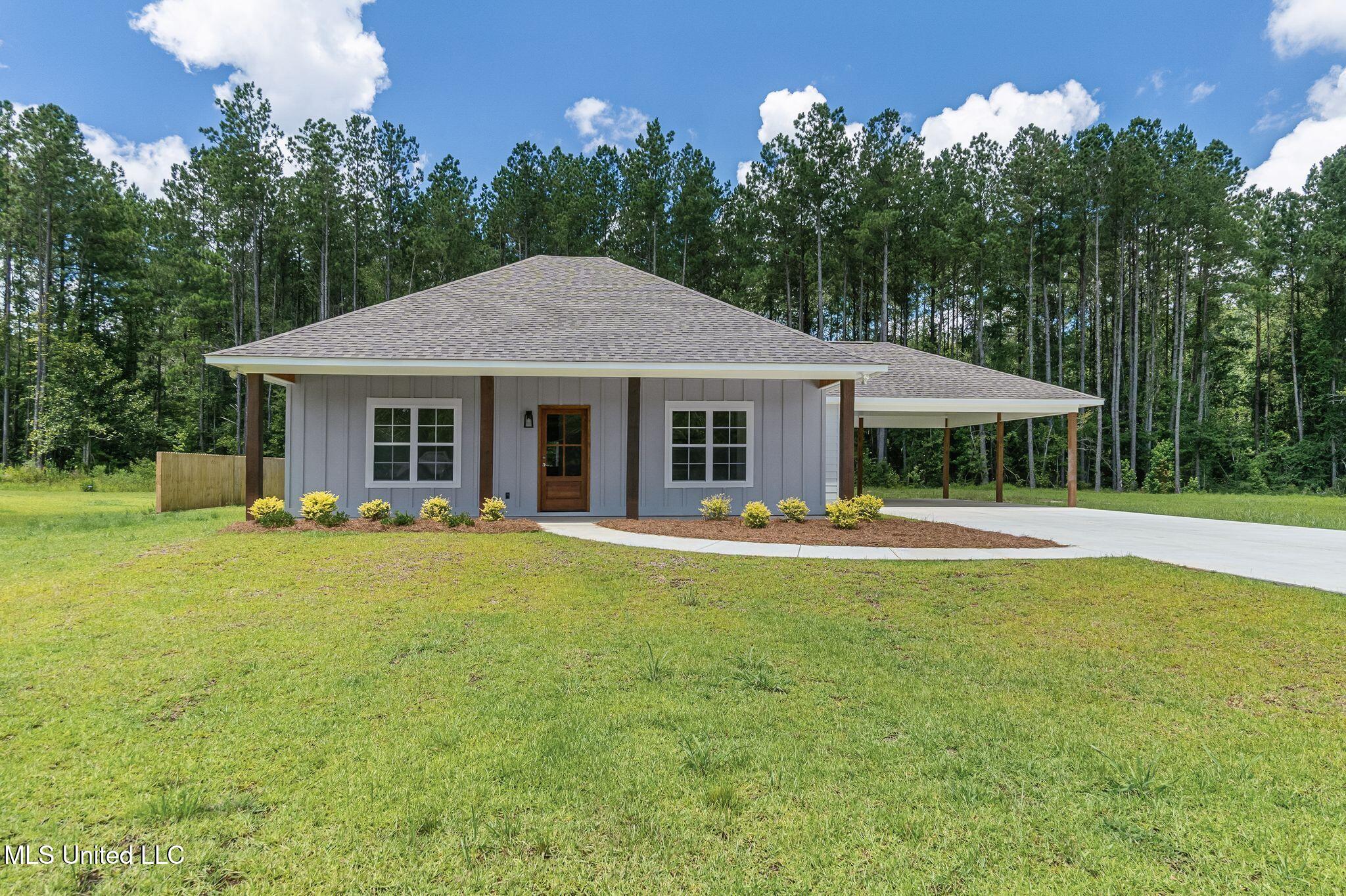 150 Woodbridge Lane Property Photo 1