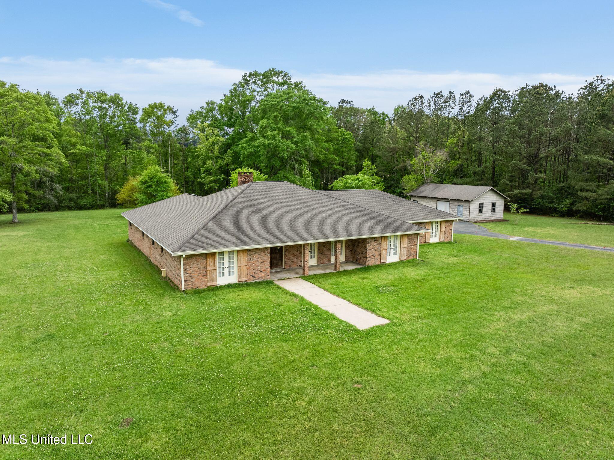 41 Todd Road Property Photo 1