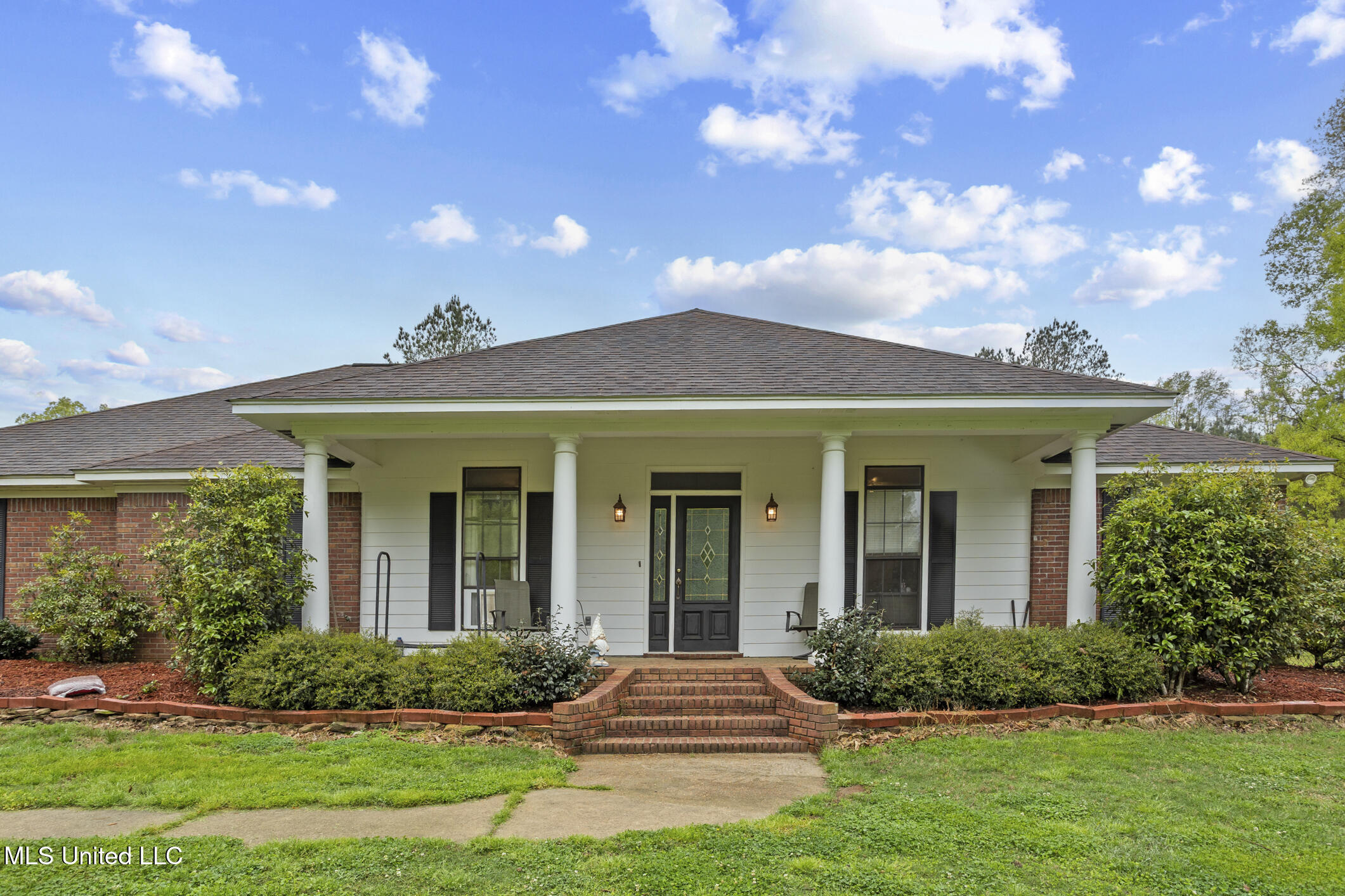 137 Falcon Ridge Drive Property Photo 1