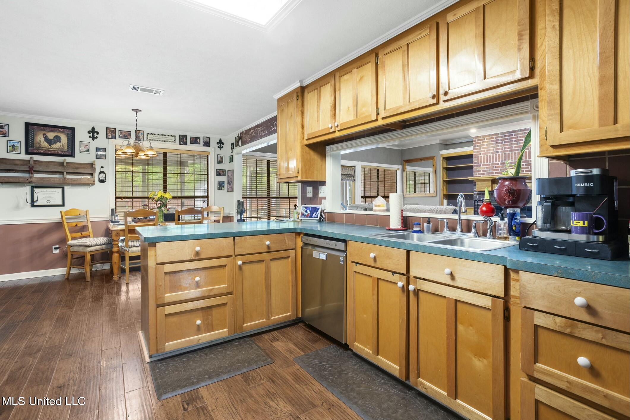 137 Falcon Ridge Drive Property Photo 18