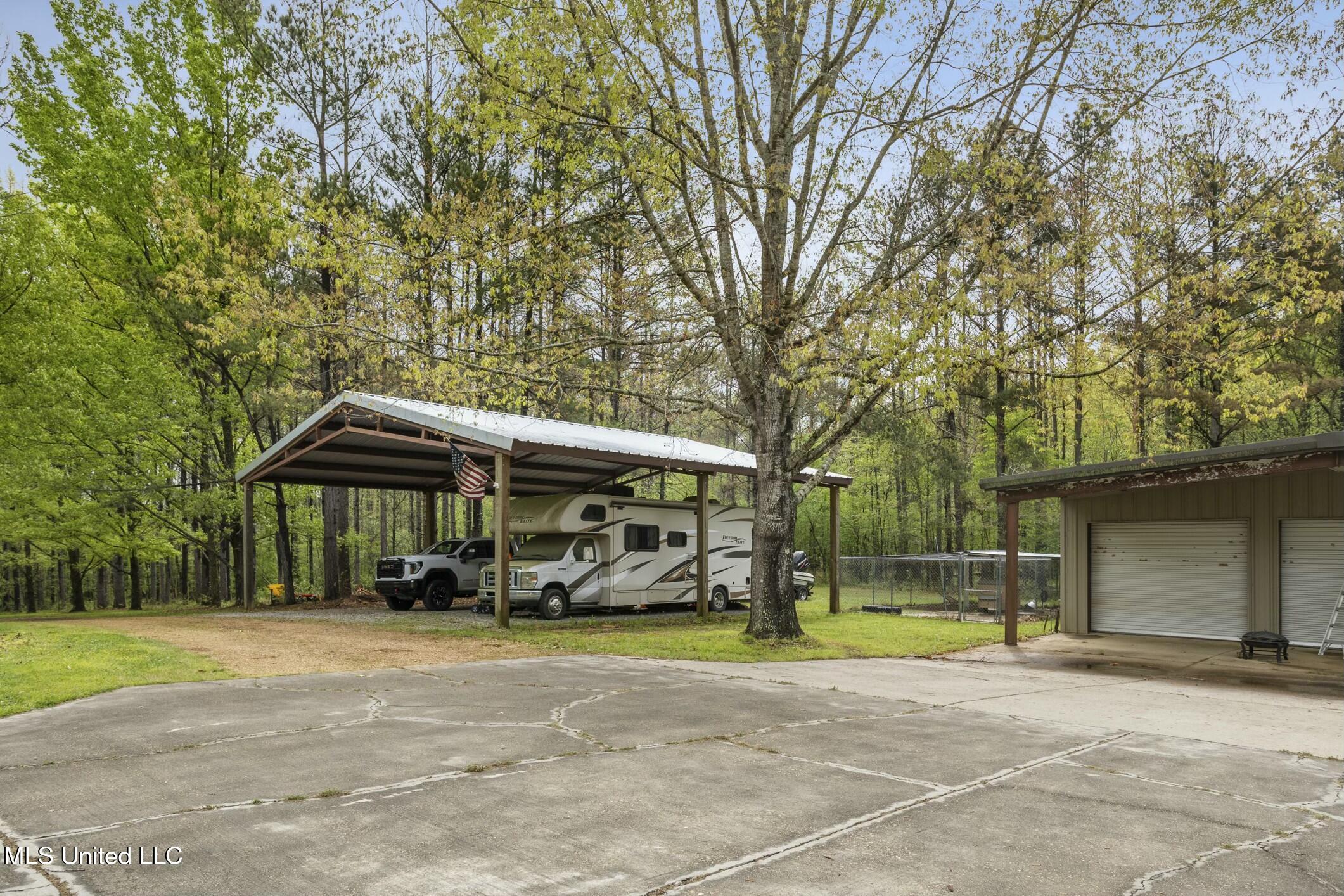 137 Falcon Ridge Drive Property Photo 34
