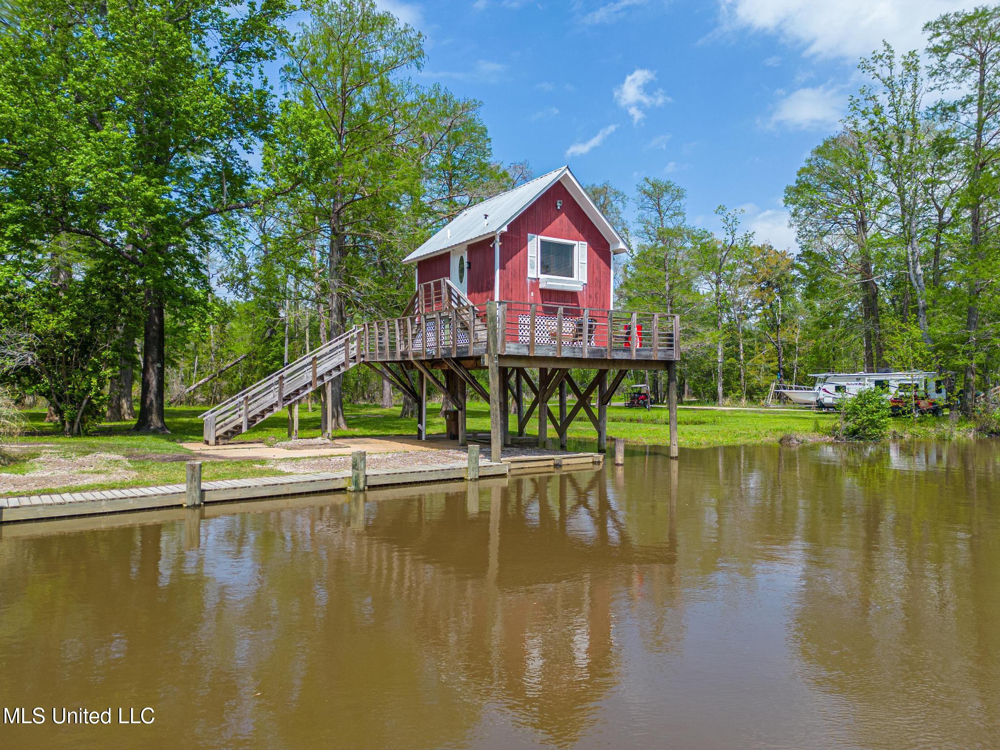 10619 Woolmarket Lake Road Property Photo 2
