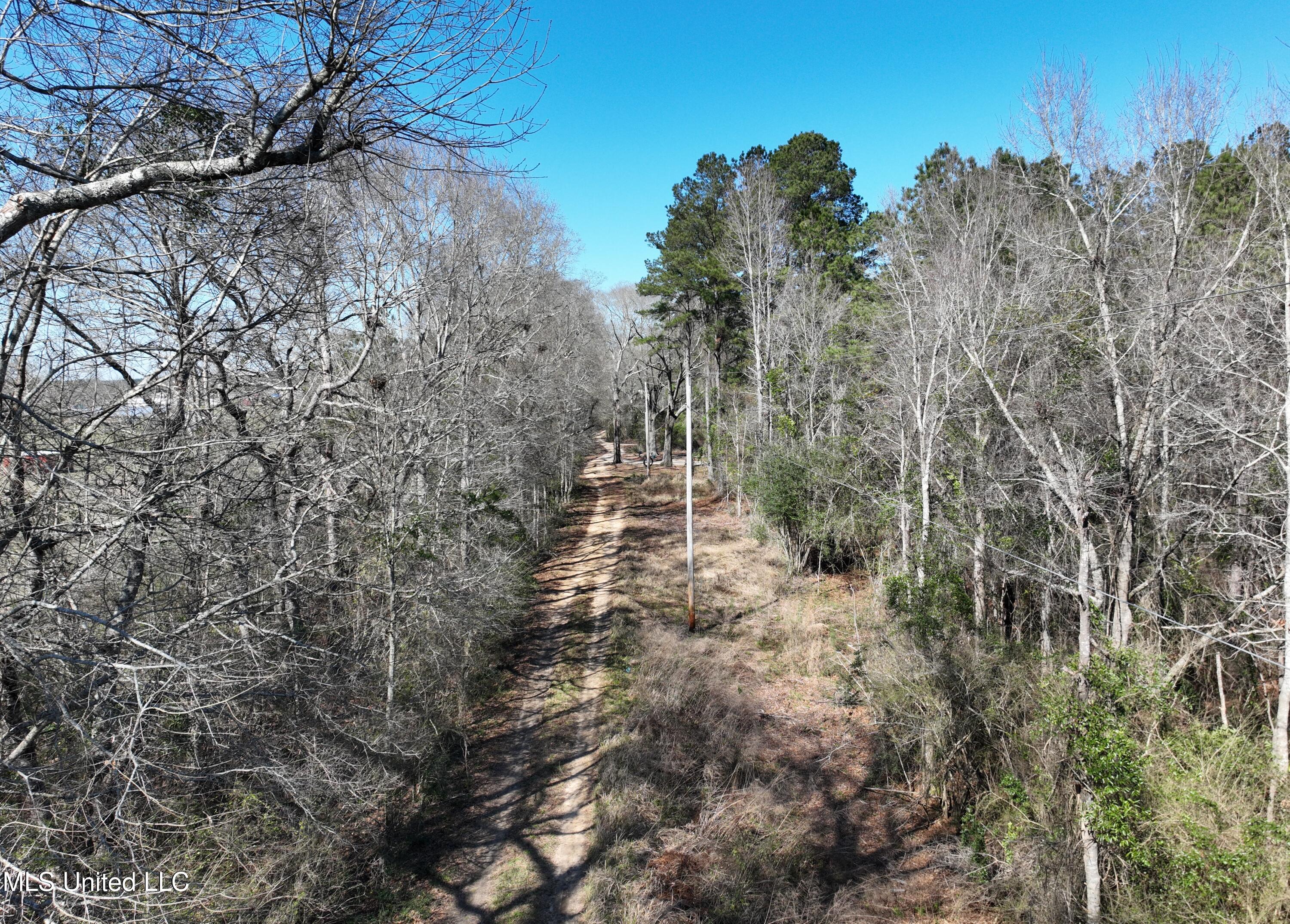 57 Benjamin Lane Property Photo 10