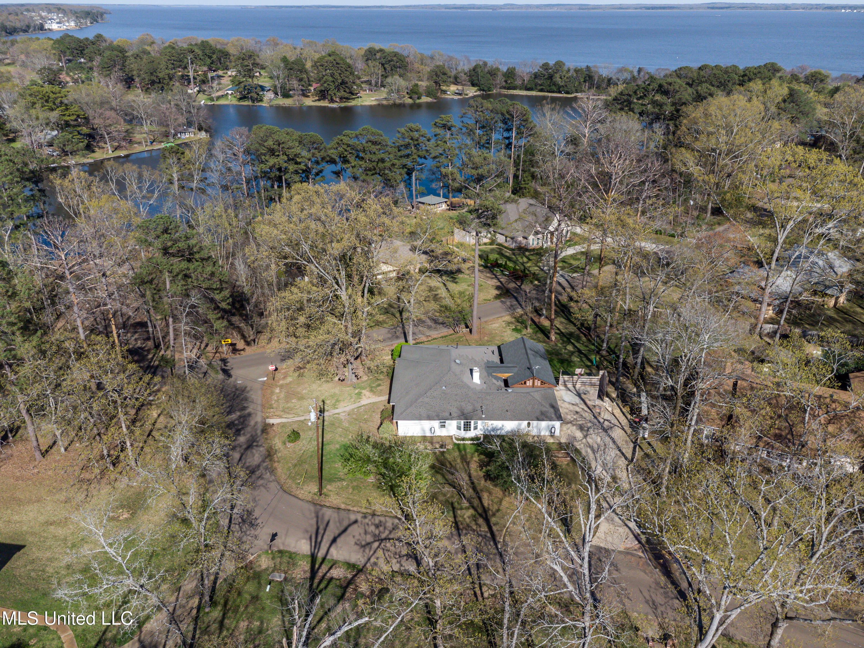 508 Pawnee Way Property Photo 3