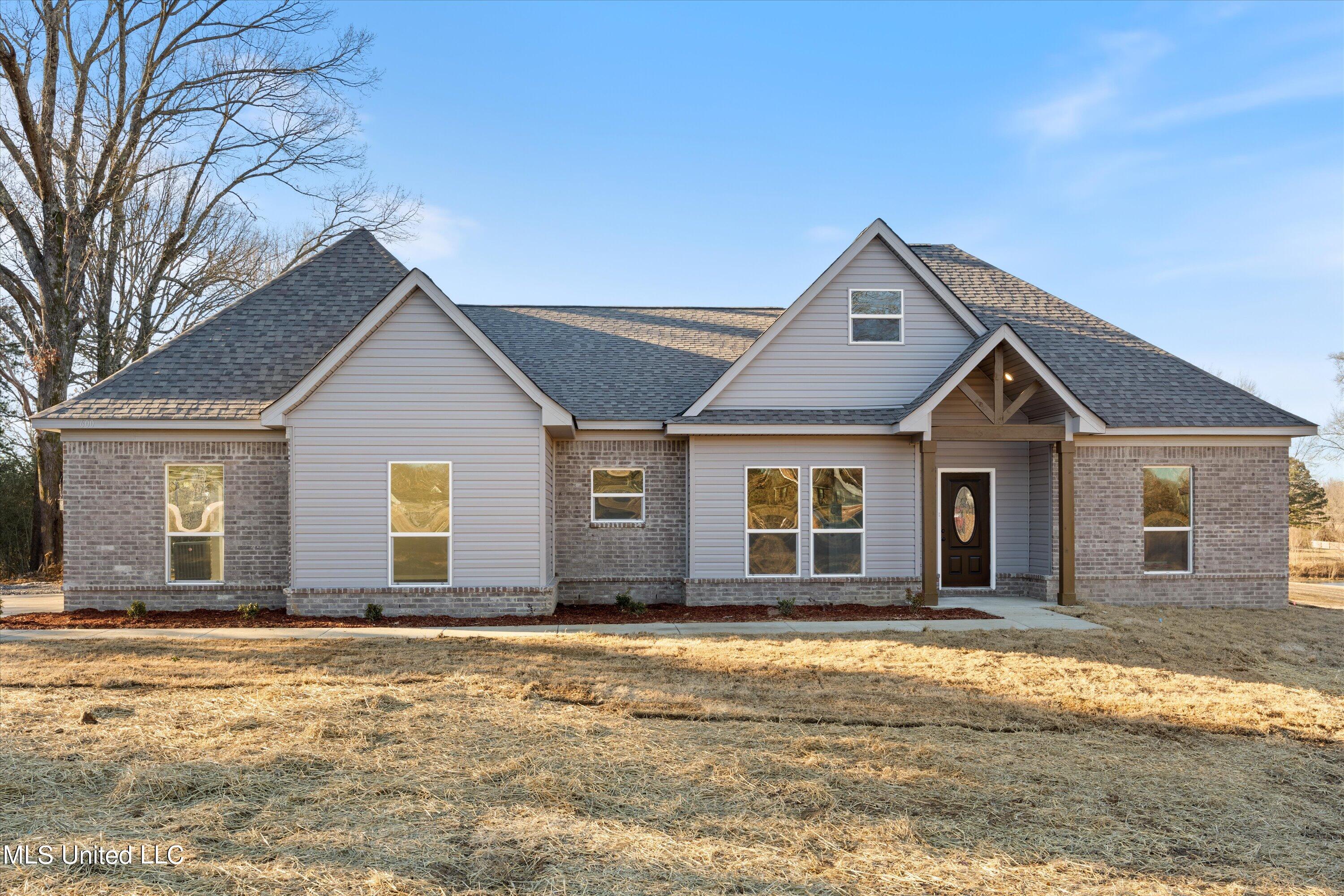 106 Deerfield Trace Property Photo 1
