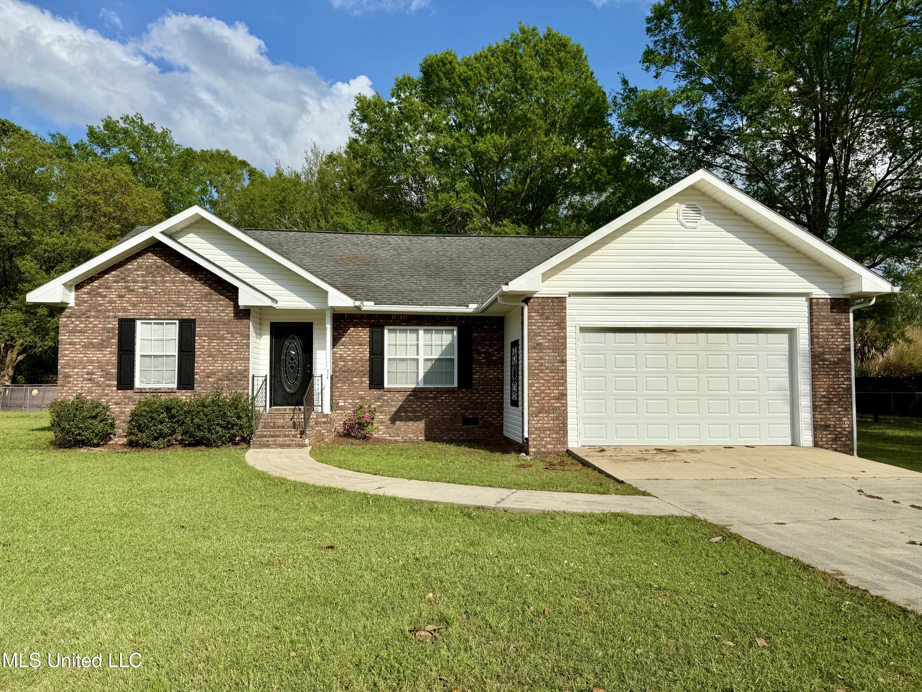 ...134 Live Oak Drive Property Photo 1