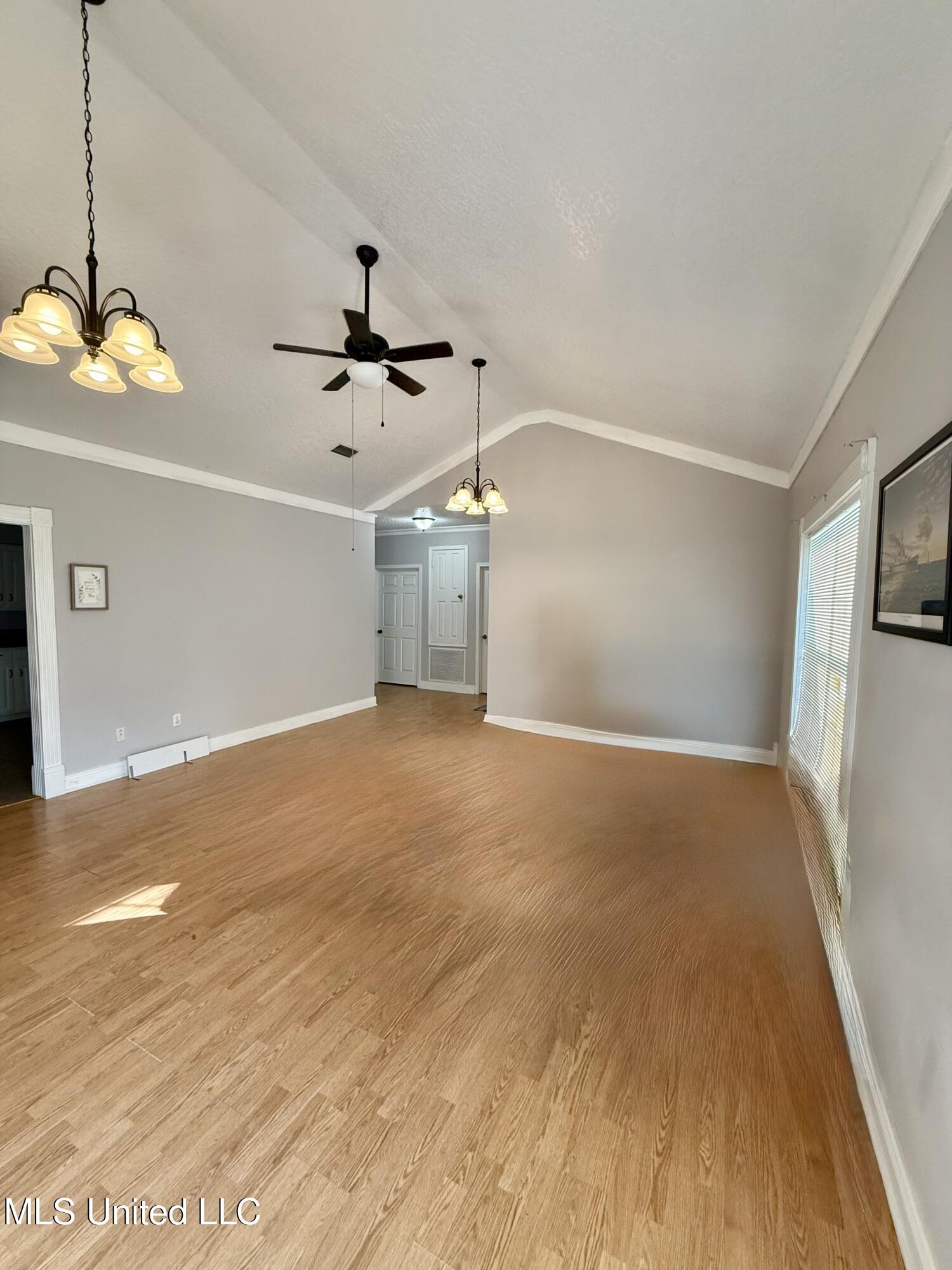 ...134 Live Oak Drive Property Photo 6