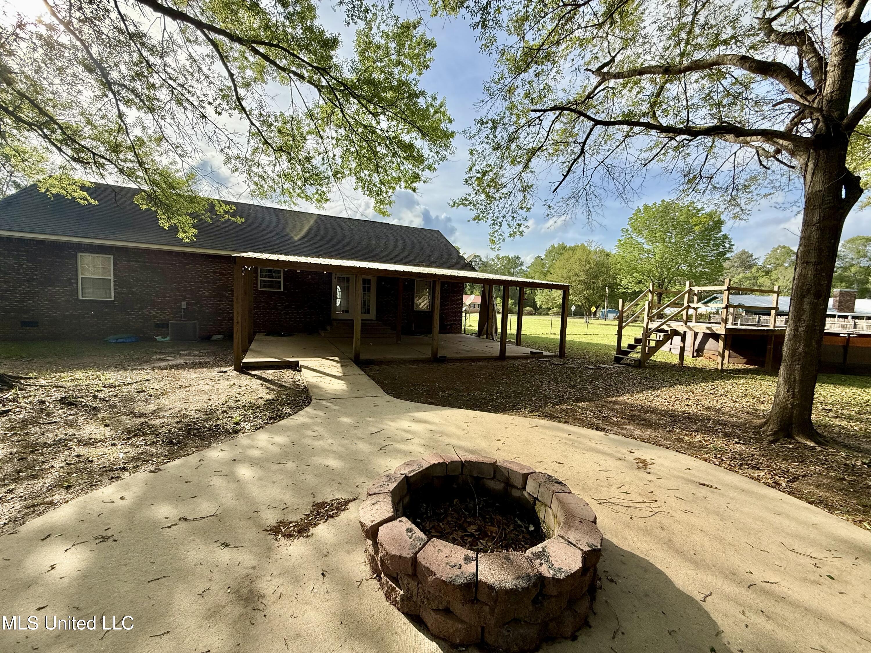 ...134 Live Oak Drive Property Photo 14