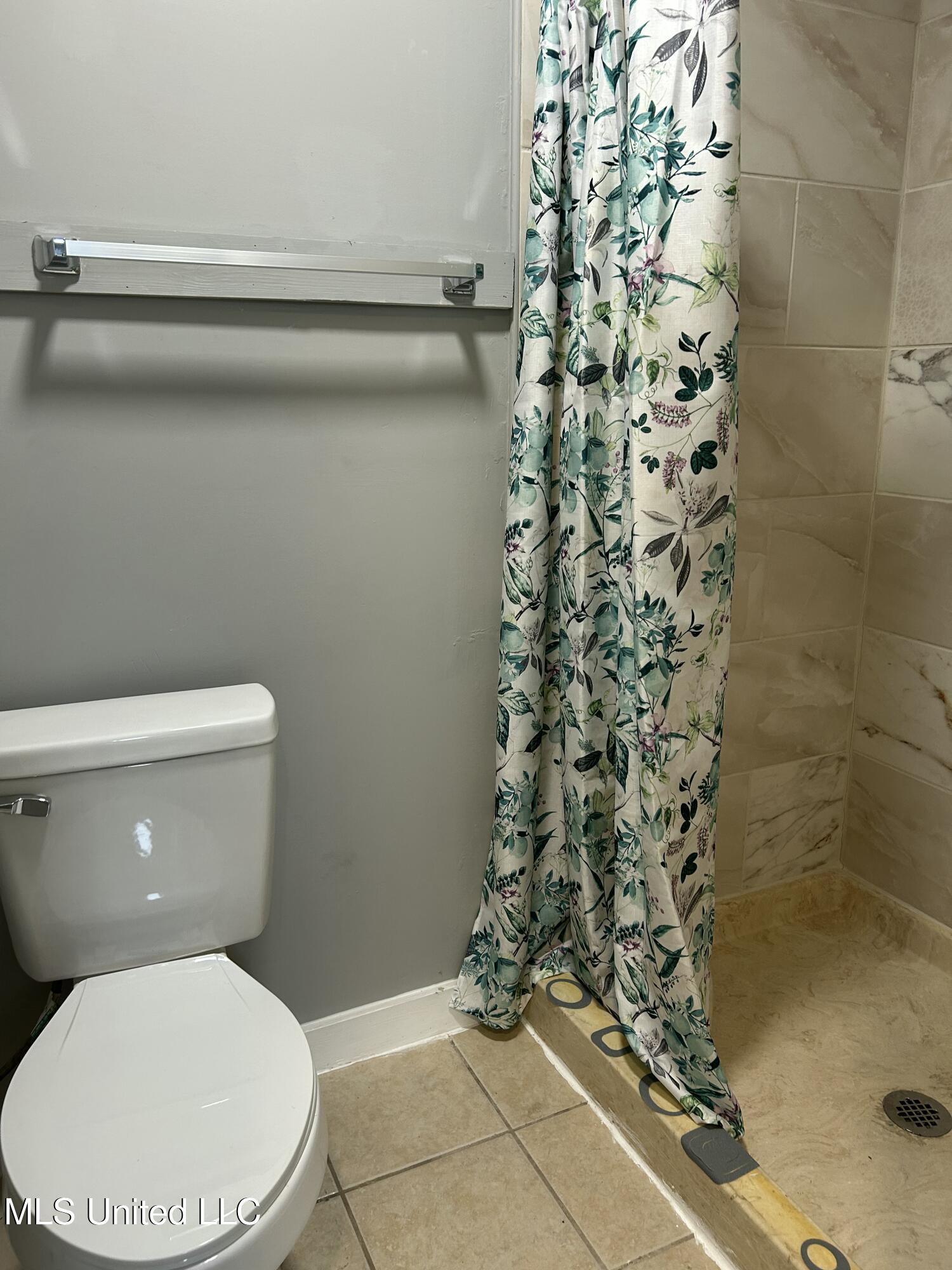 3305 Race Track Road Property Photo 11