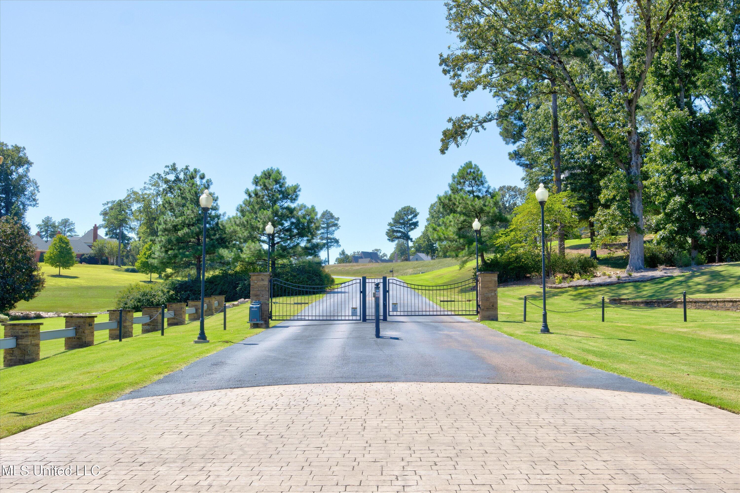 2742 Plank Road Property Photo 9