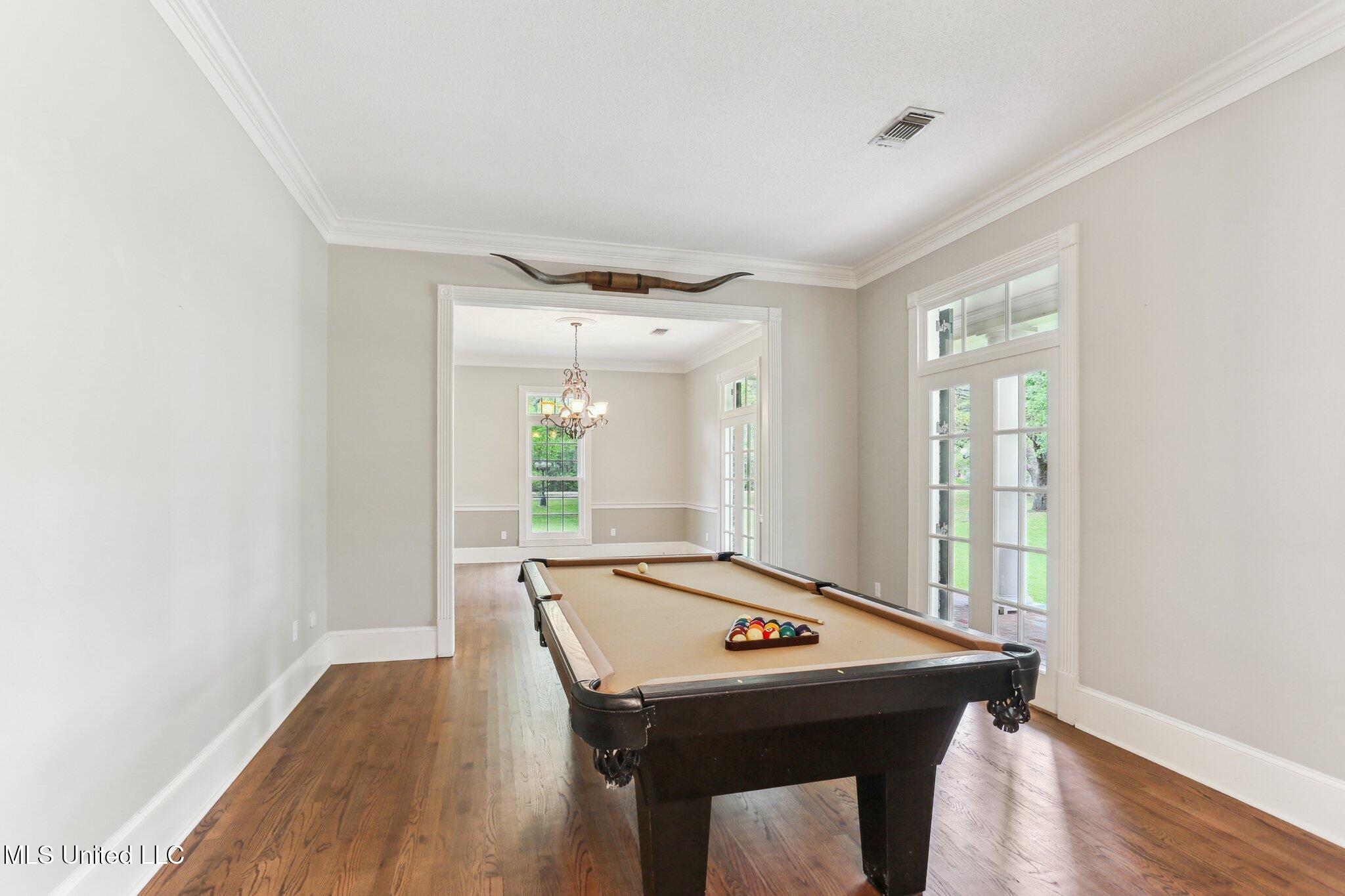 421 Starling Drive Property Photo 15