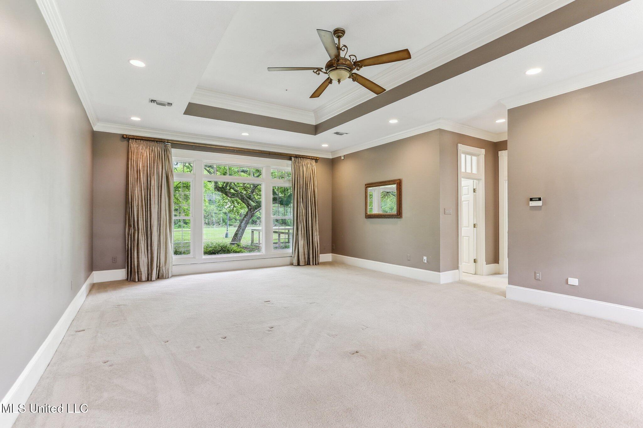 421 Starling Drive Property Photo 16