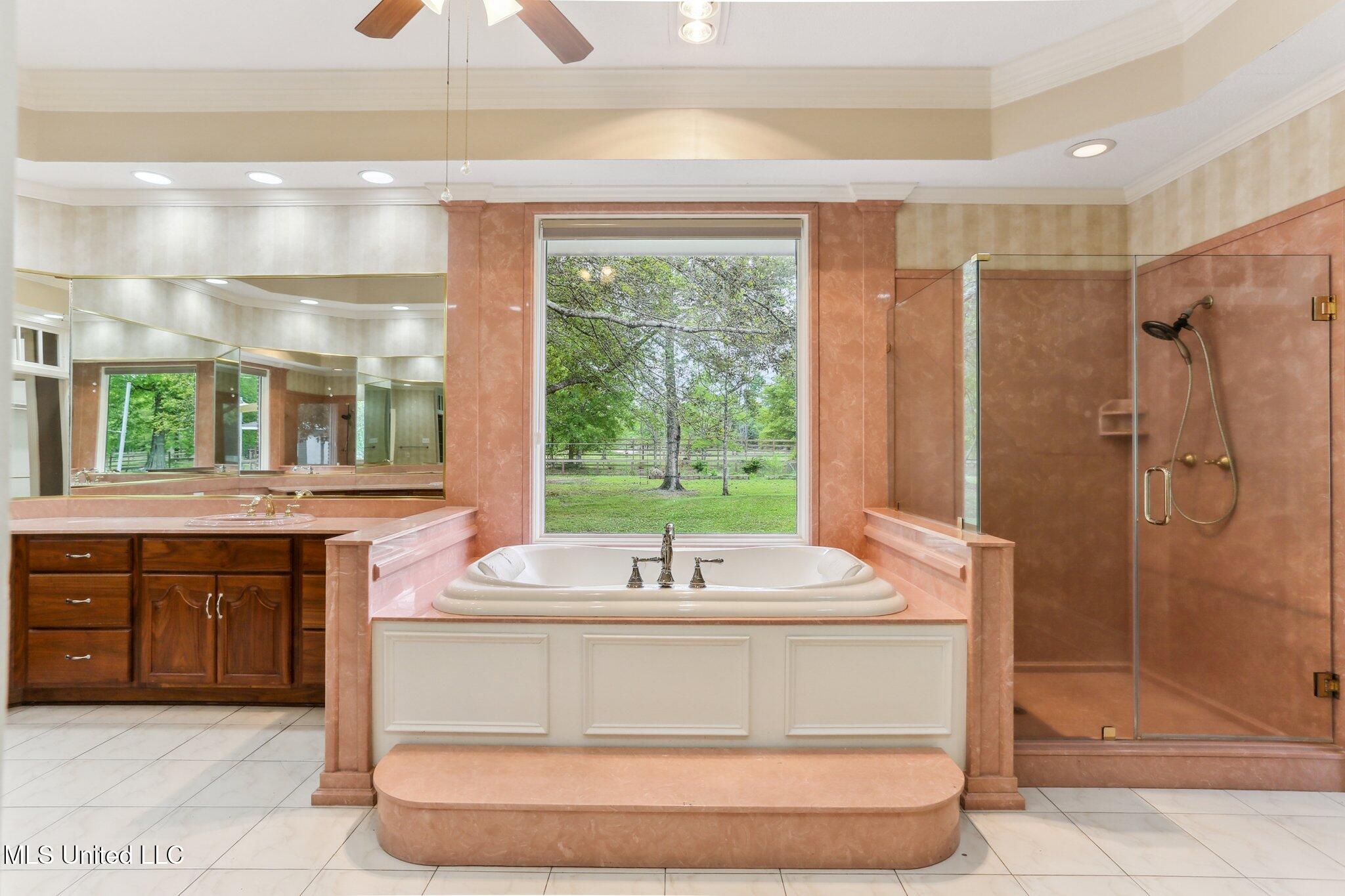 421 Starling Drive Property Photo 18