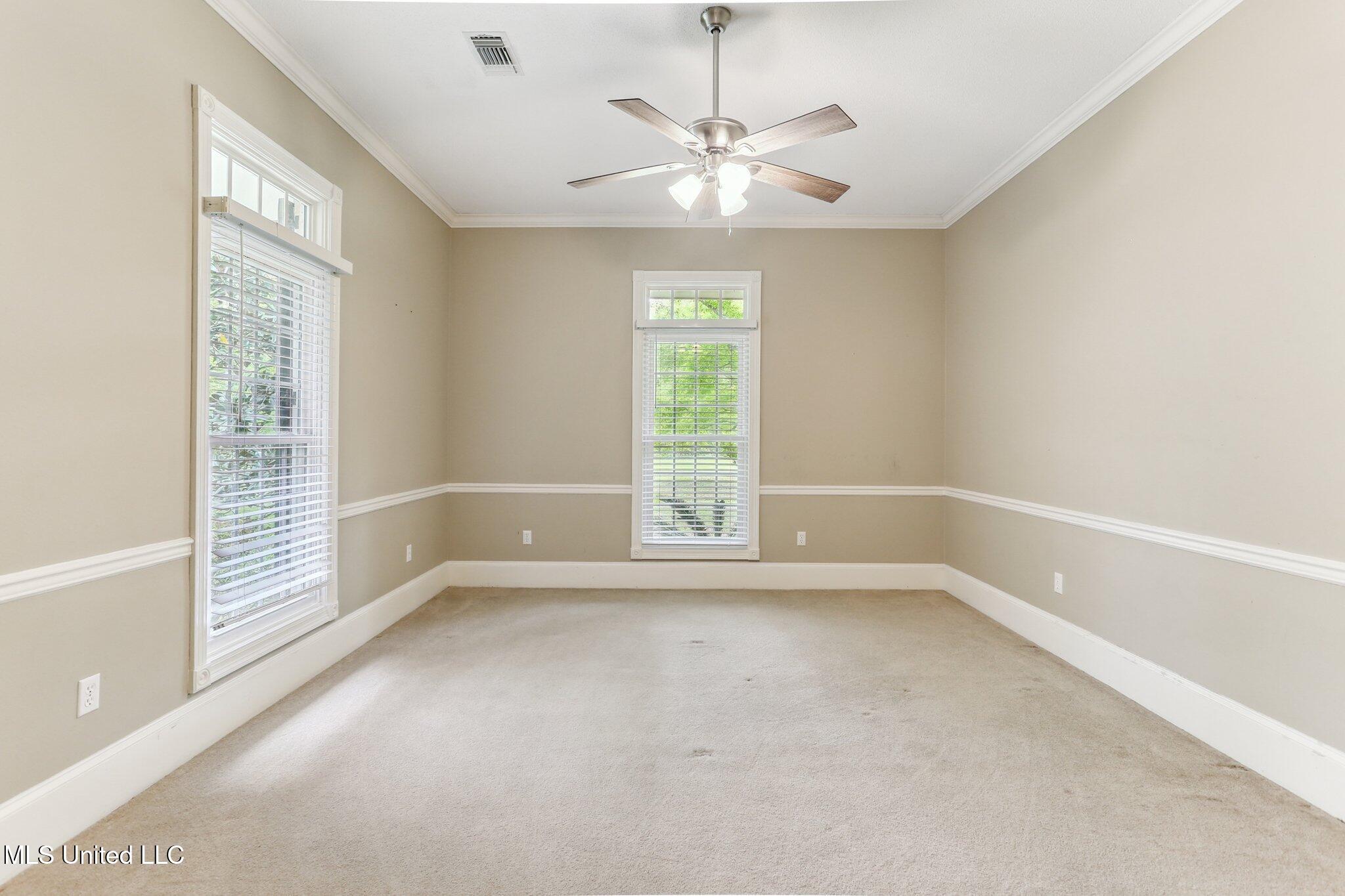 421 Starling Drive Property Photo 25