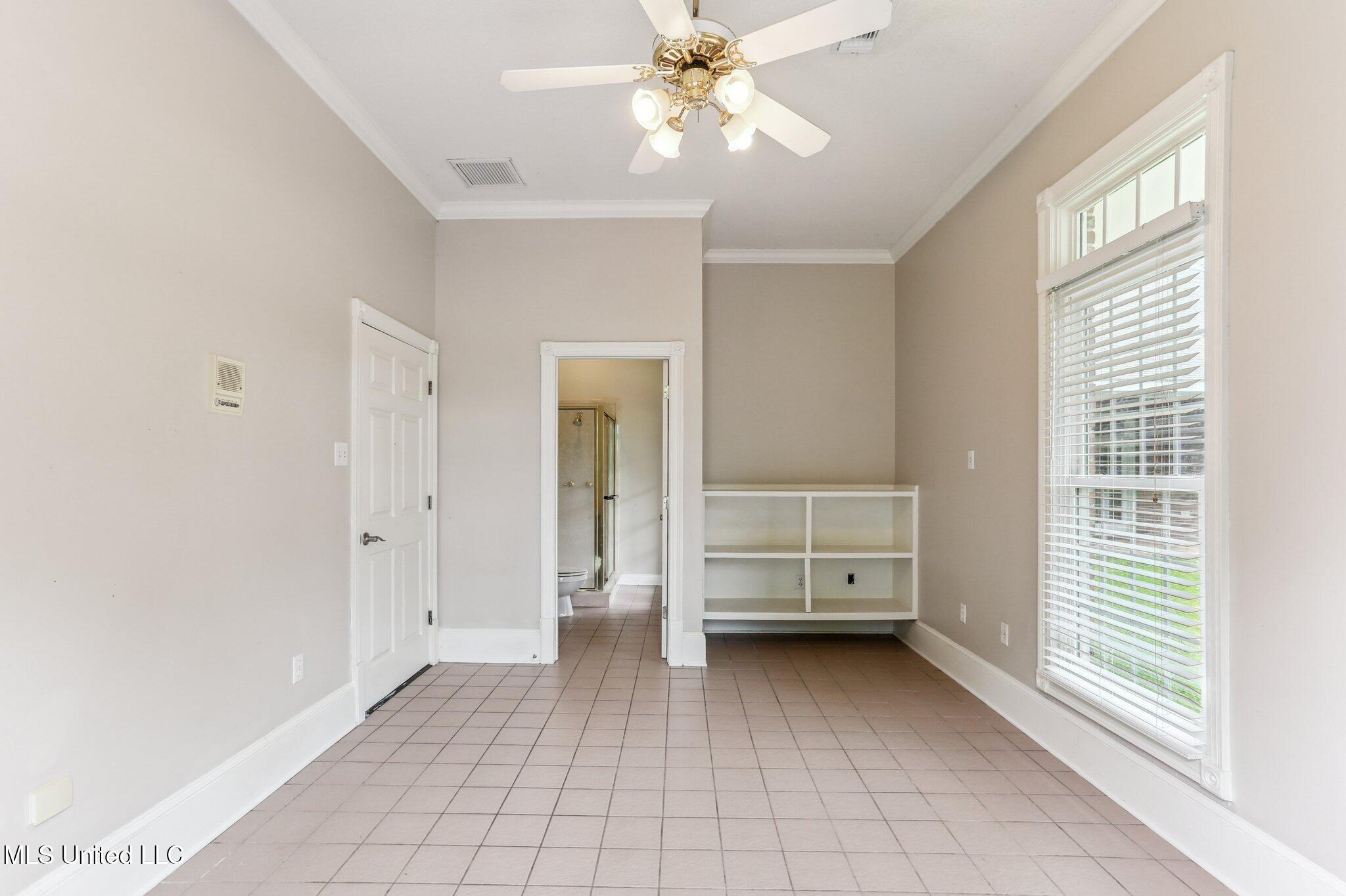421 Starling Drive Property Photo 32