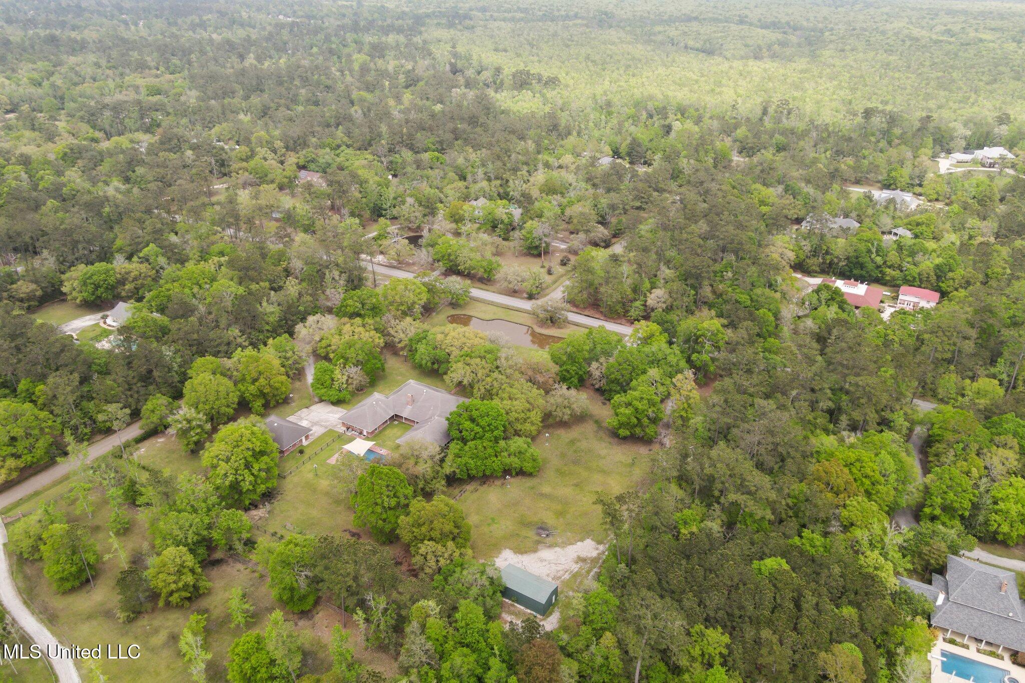 421 Starling Drive Property Photo 42