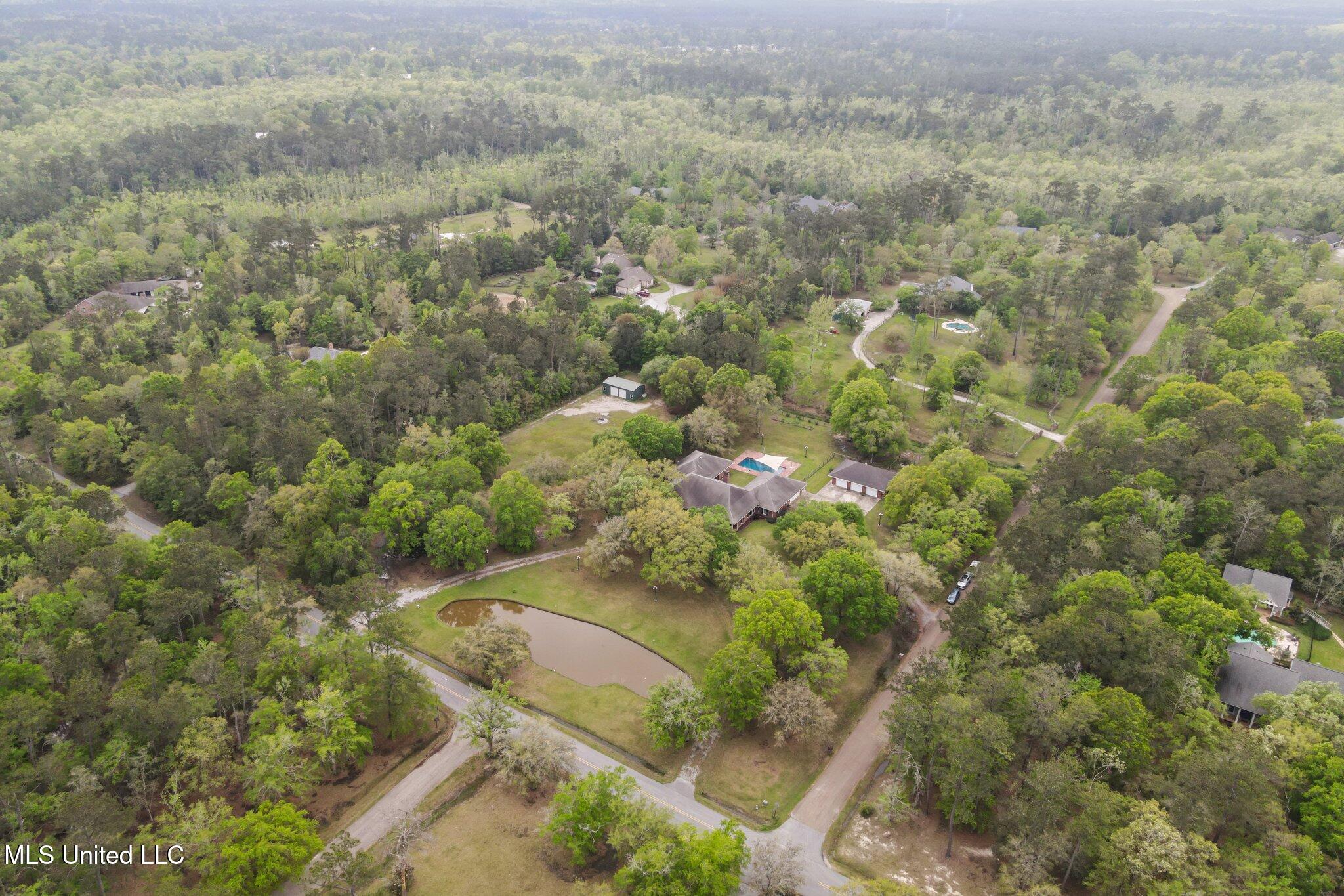 421 Starling Drive Property Photo 43