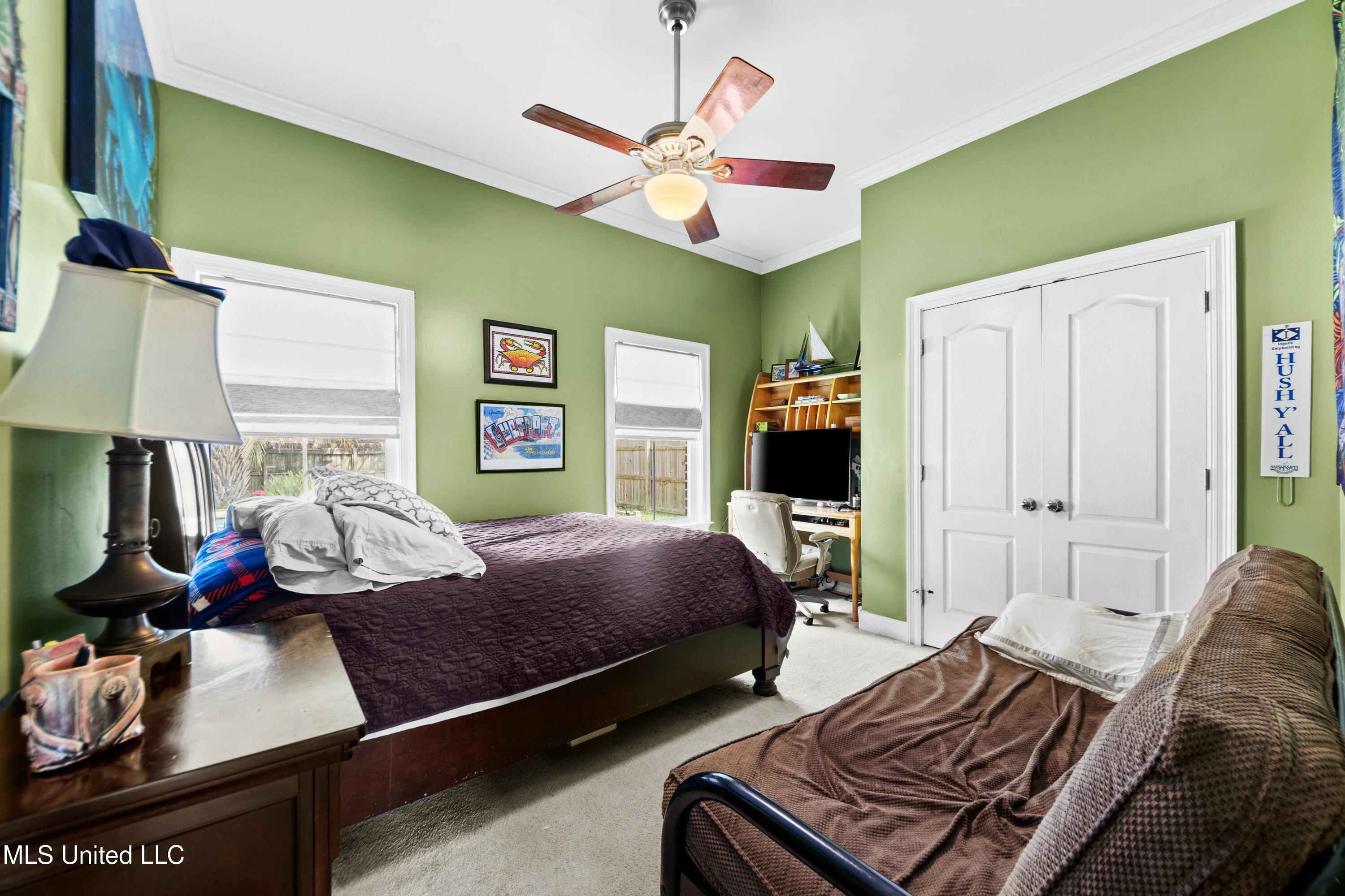 2032 Englewood Drive Property Photo 18