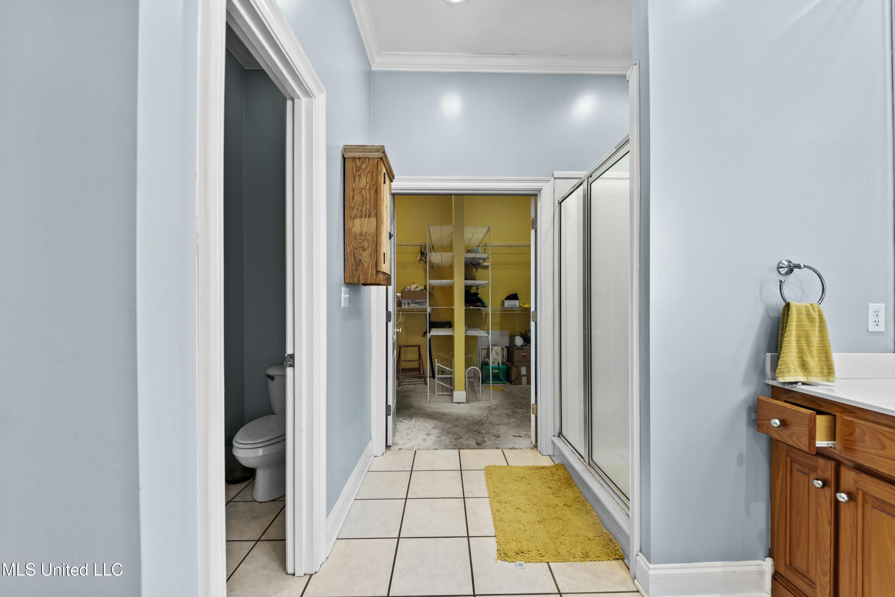 2032 Englewood Drive Property Photo 23