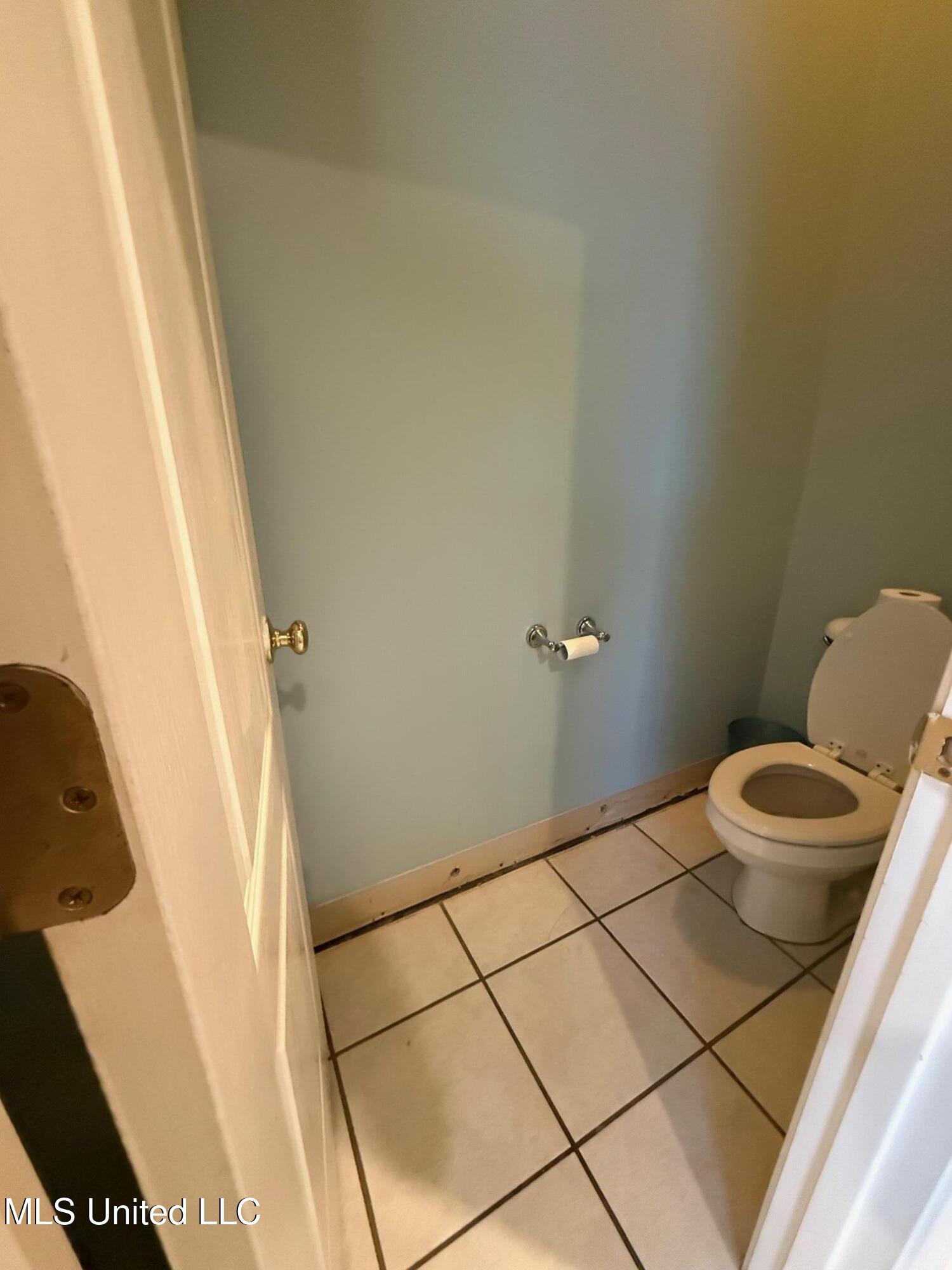 2032 Englewood Drive Property Photo 42