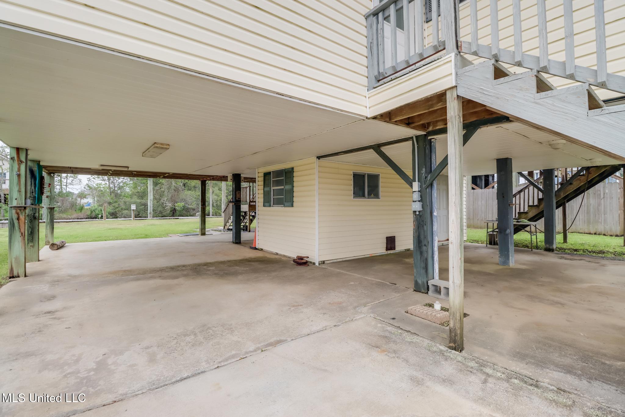 5040 Georgia Street Property Photo 3
