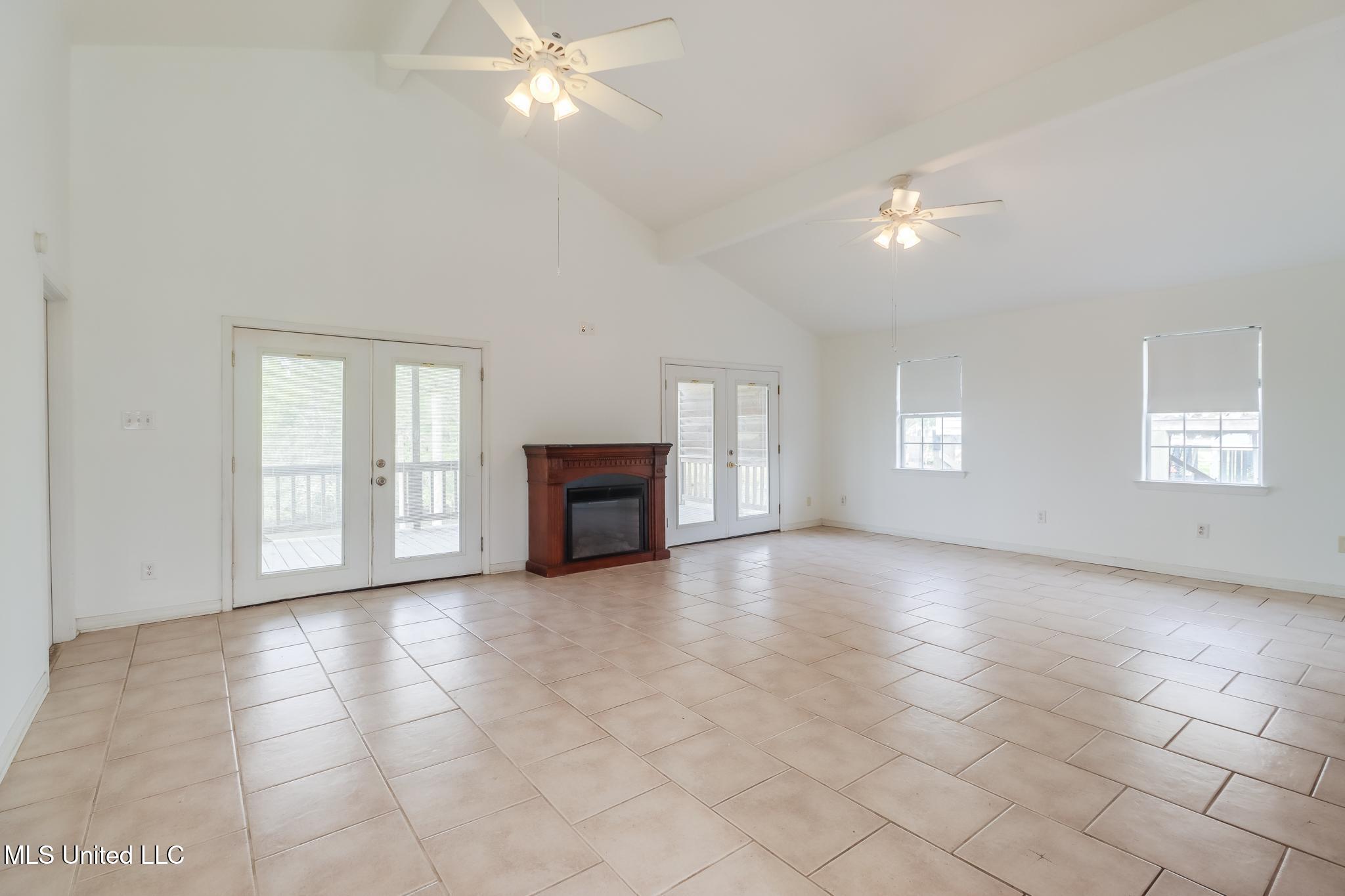 5040 Georgia Street Property Photo 6