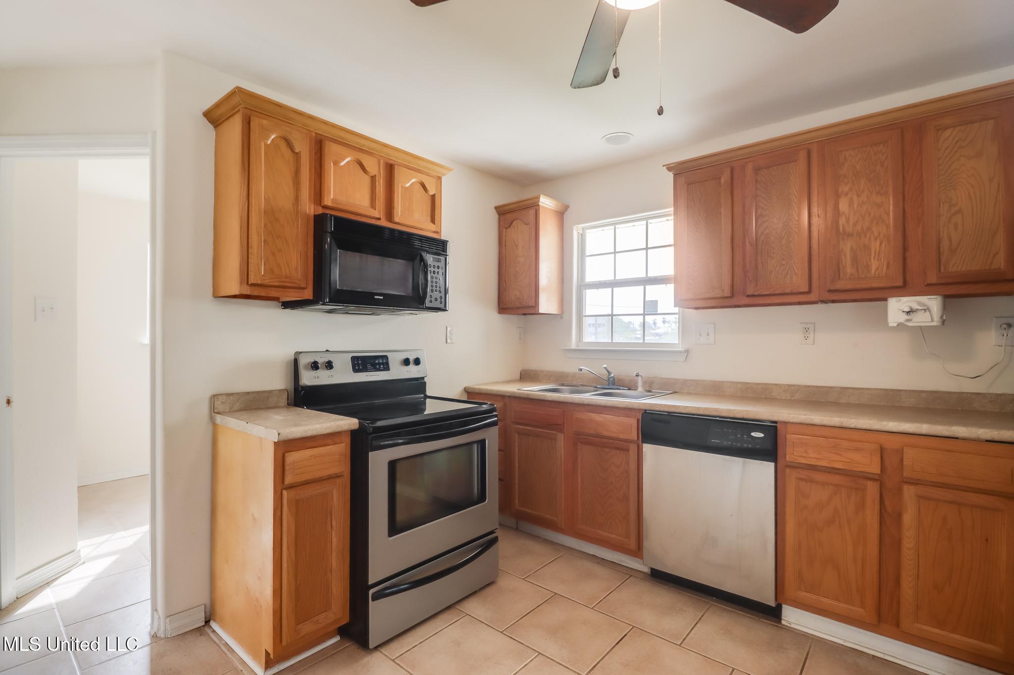 5040 Georgia Street Property Photo 7
