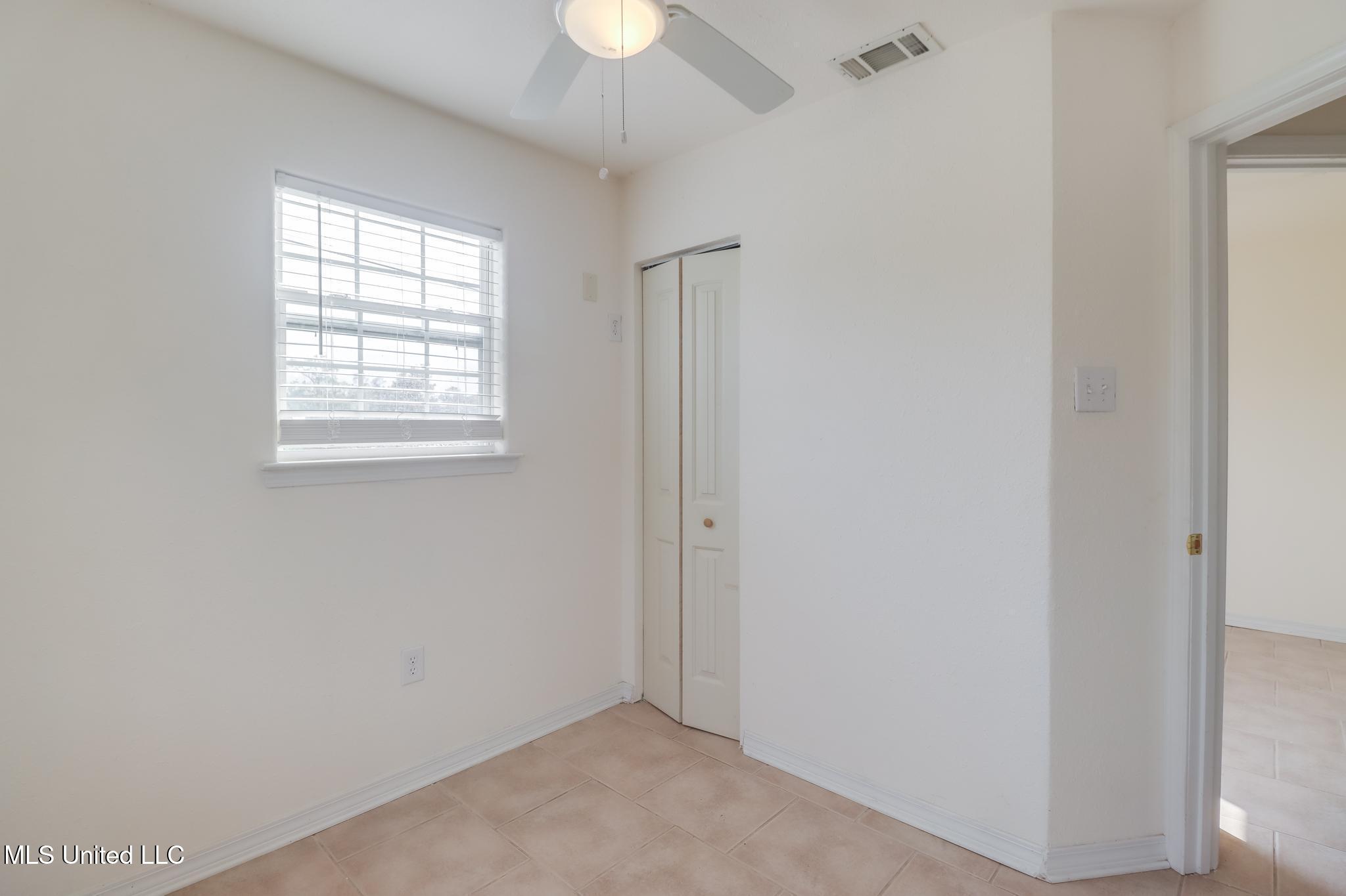 5040 Georgia Street Property Photo 13