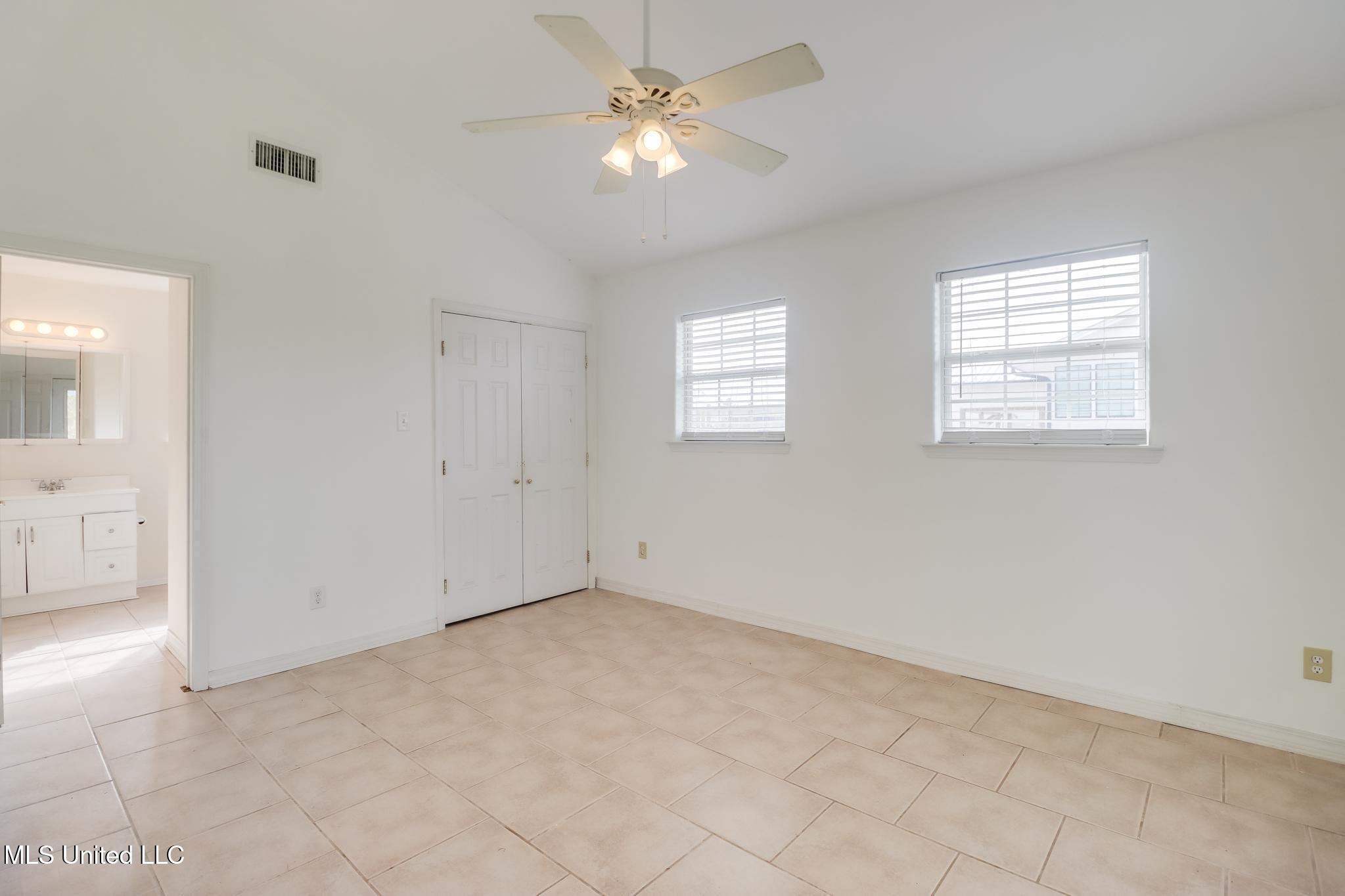 5040 Georgia Street Property Photo 16