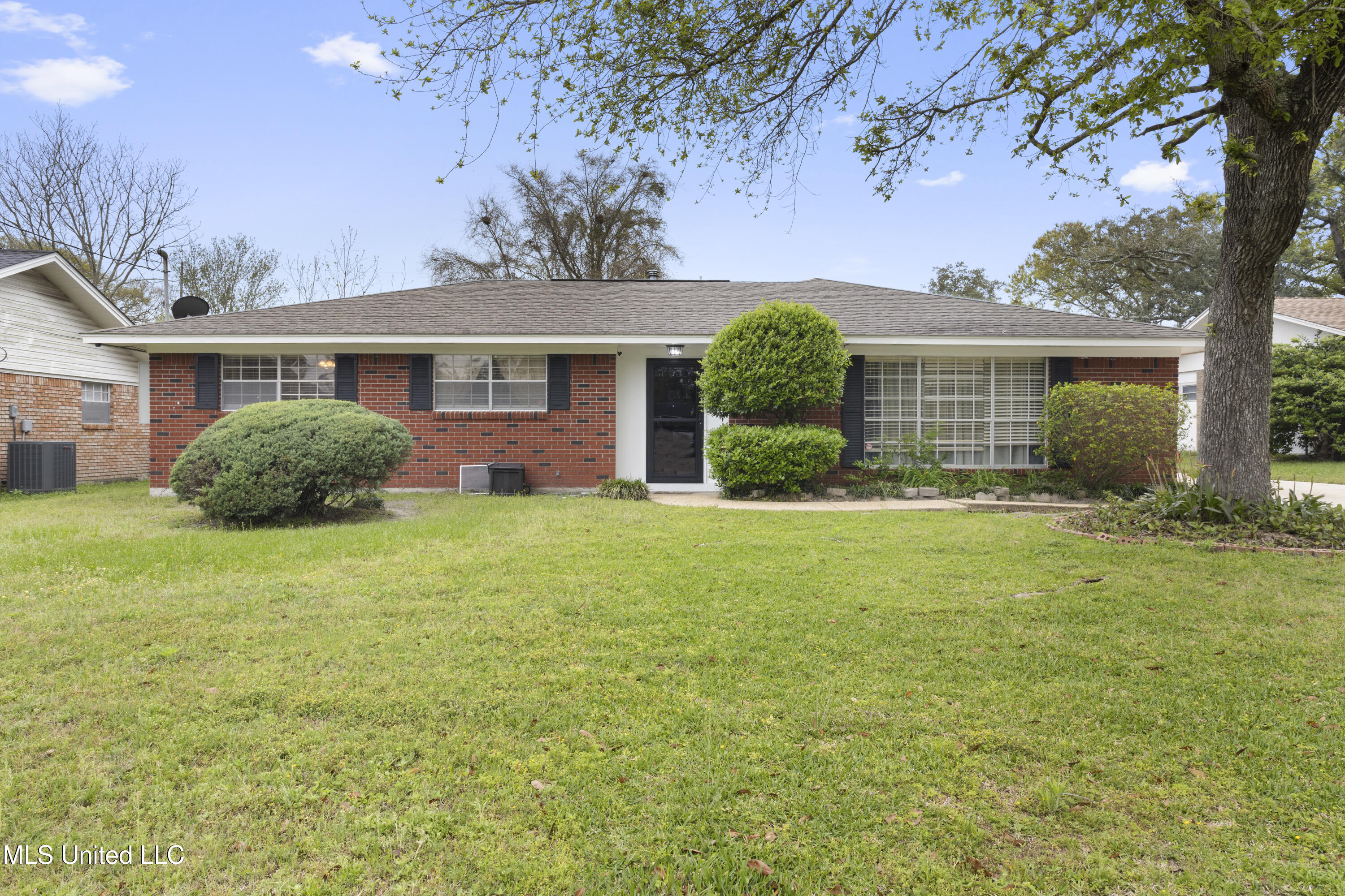 2 Lexington Place Property Photo