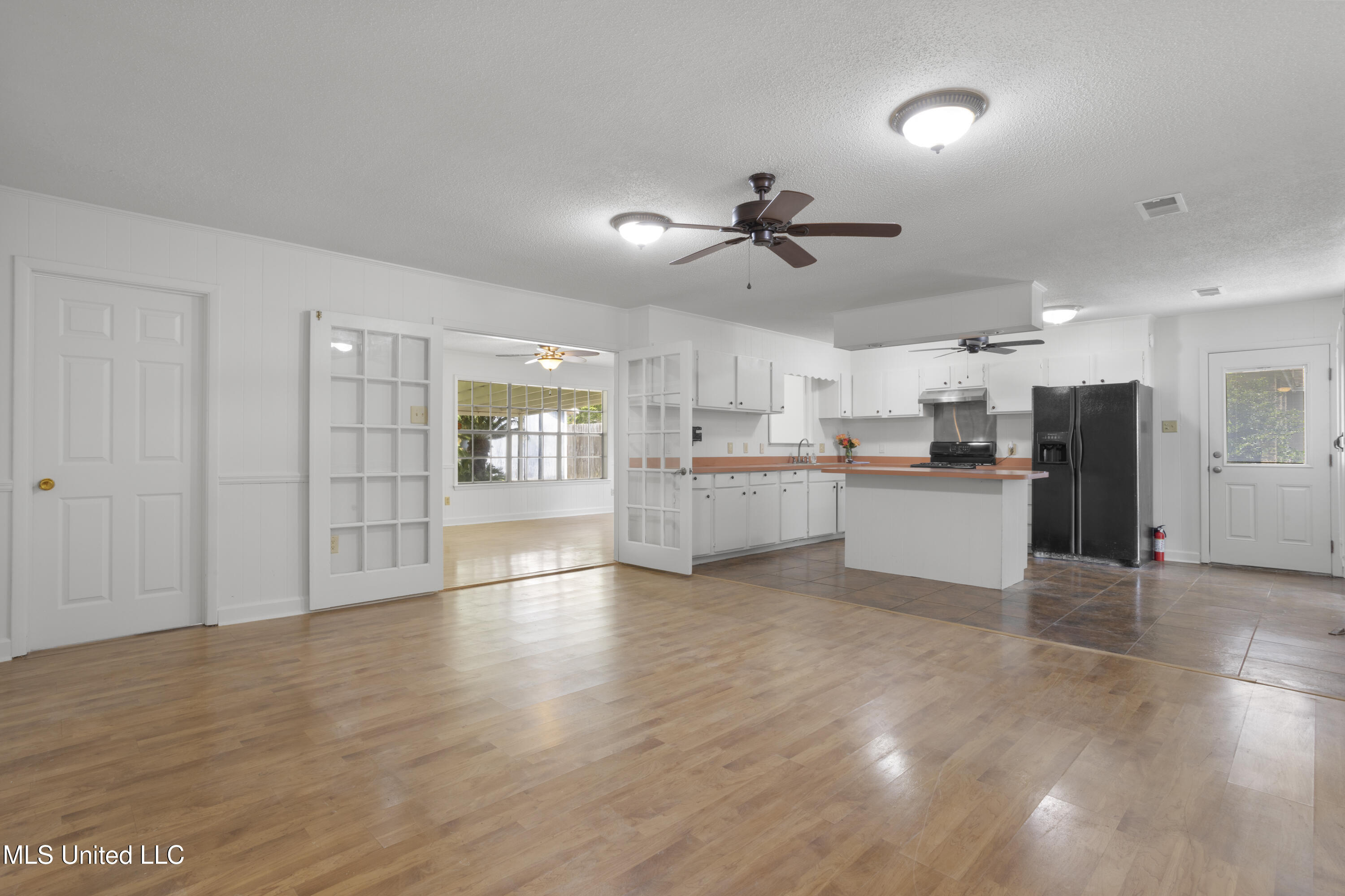 2 Lexington Place Property Photo 9