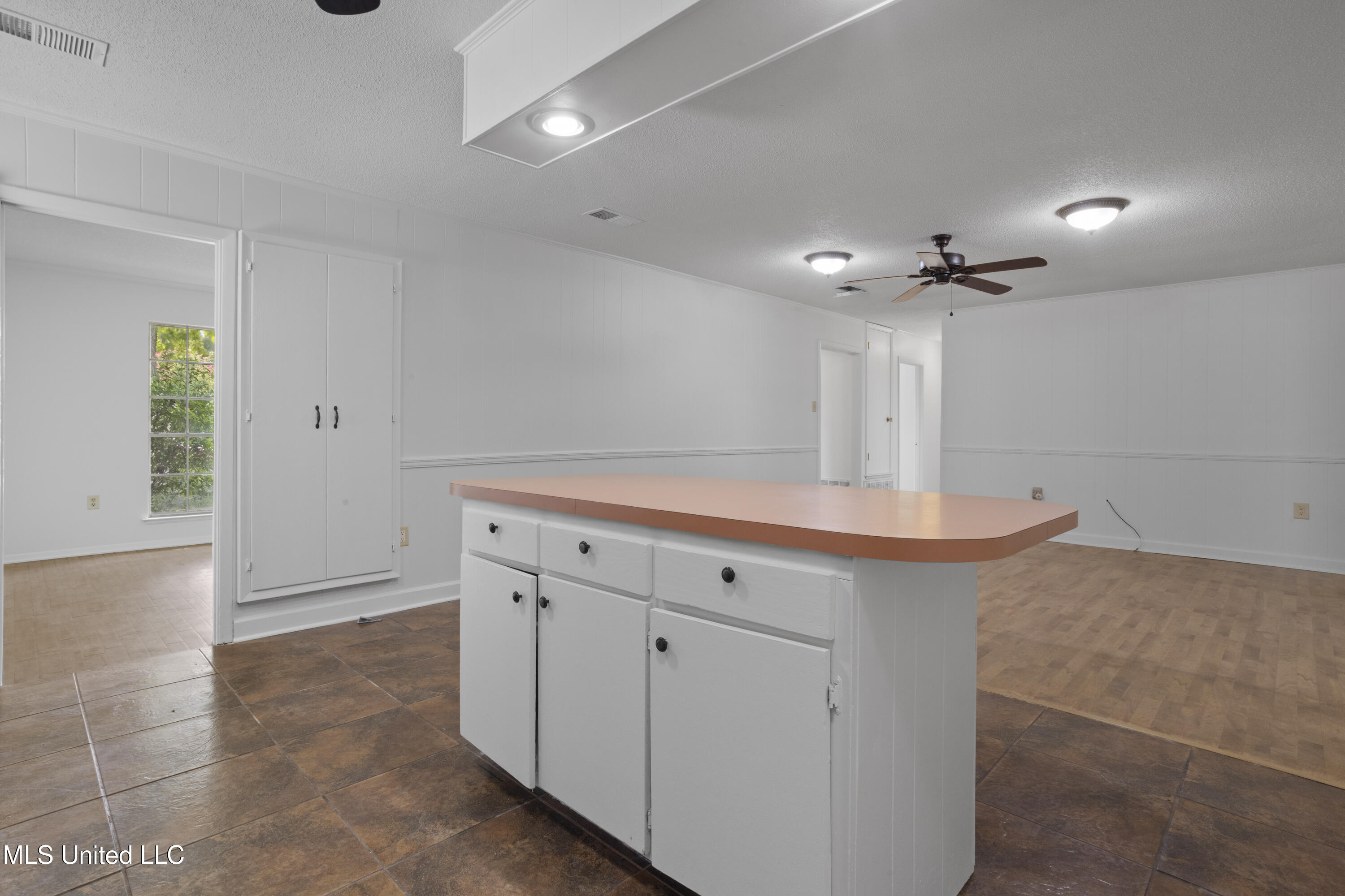 2 Lexington Place Property Photo 15