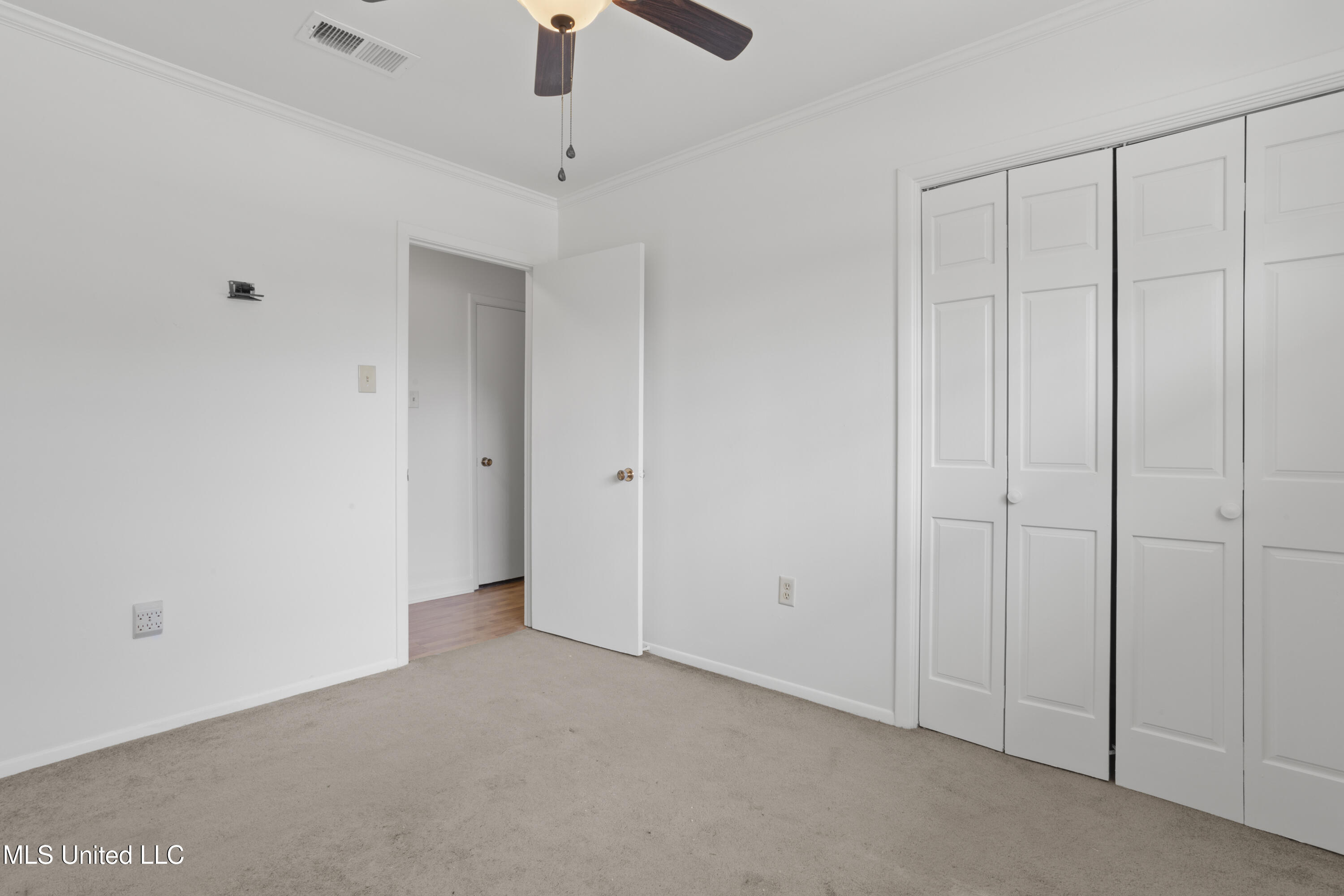 2 Lexington Place Property Photo 29