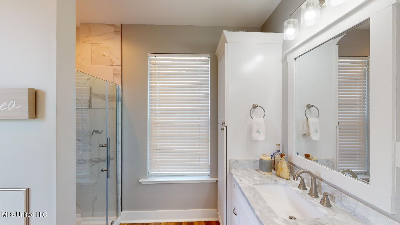 1215 Ocean View Drive Property Photo 14