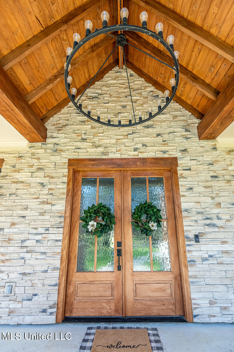 29 Club Drive Property Photo 2