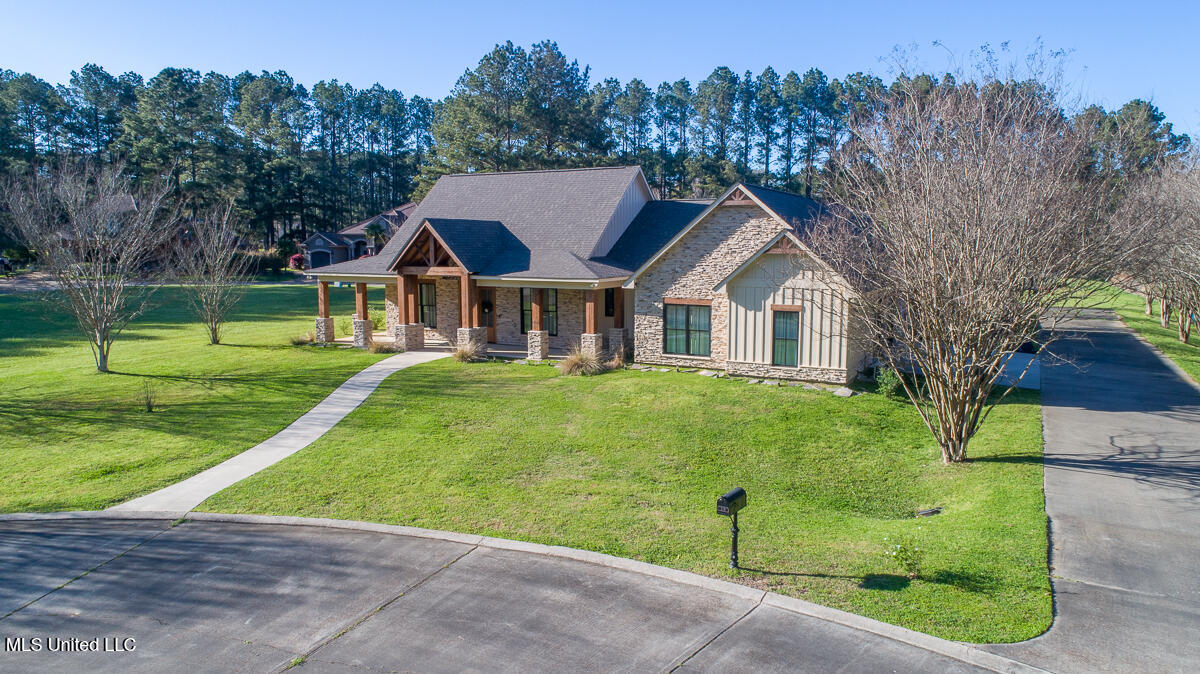 29 Club Drive Property Photo 6