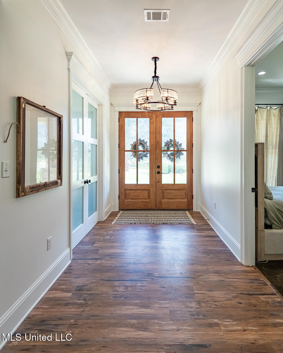 29 Club Drive Property Photo 11