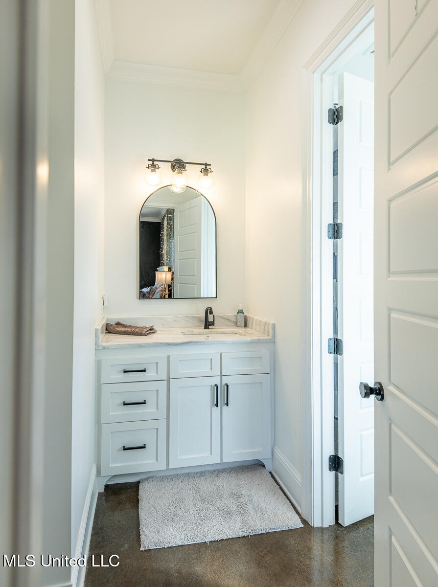 29 Club Drive Property Photo 22