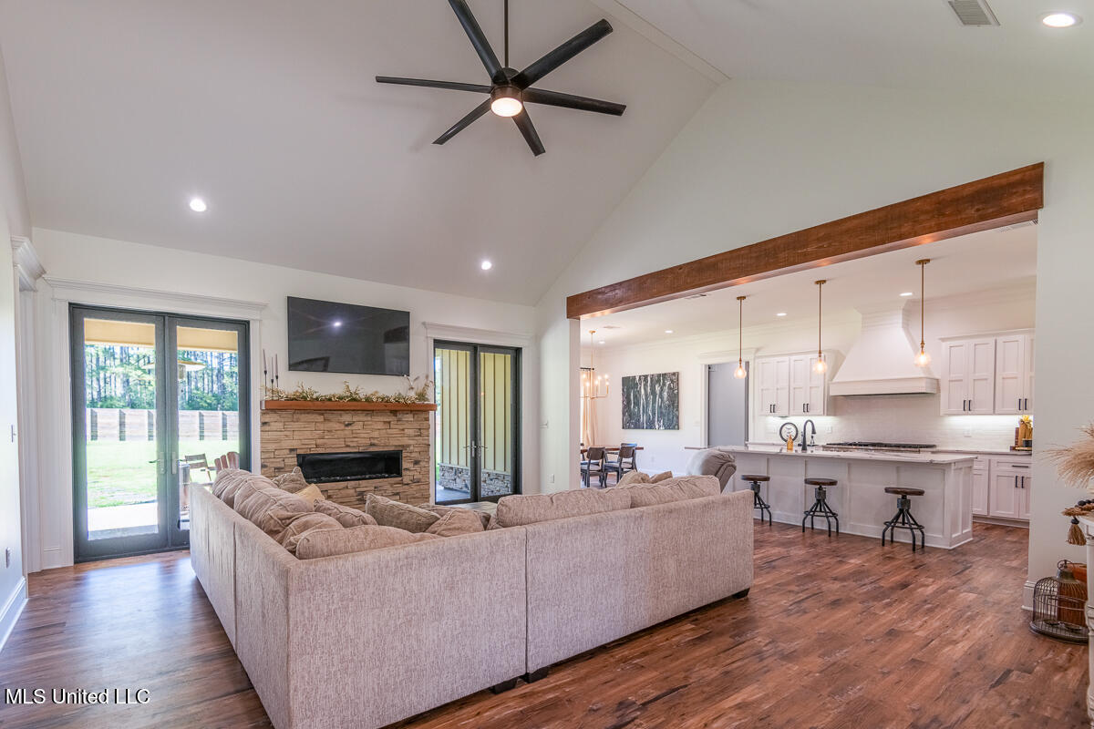 29 Club Drive Property Photo 29