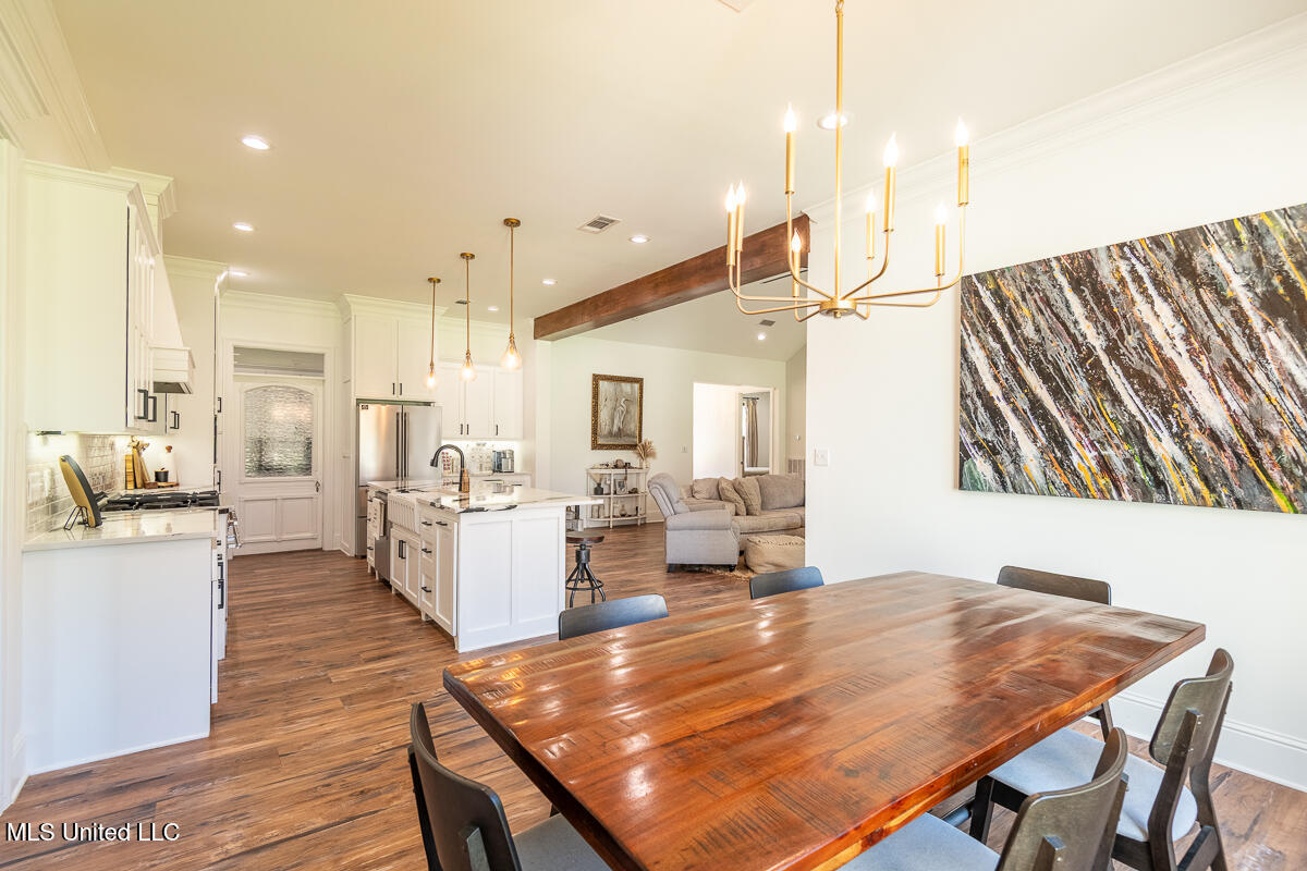 29 Club Drive Property Photo 36