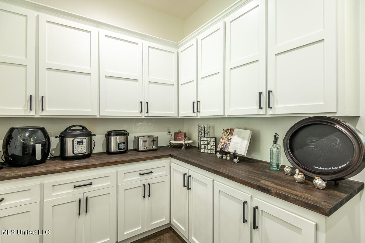 29 Club Drive Property Photo 43