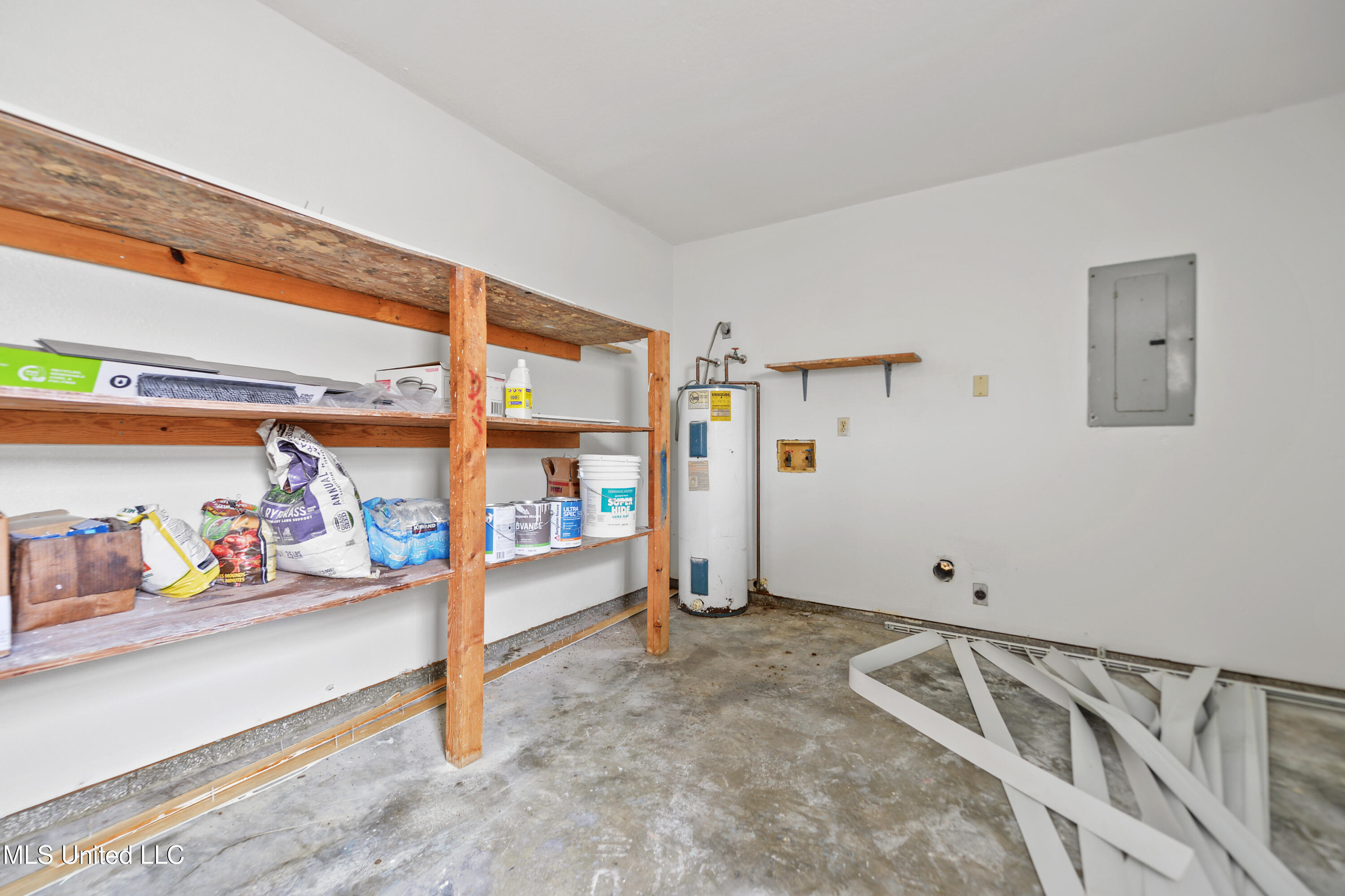 4110 Groveland Road Property Photo 17